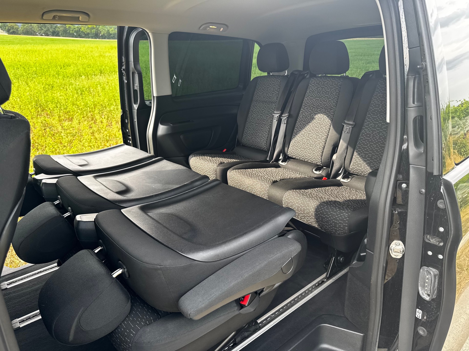 MERCEDES-BENZ 116 CDI Lang Select Tourer 4Matic 9G-Tronic-image-12
