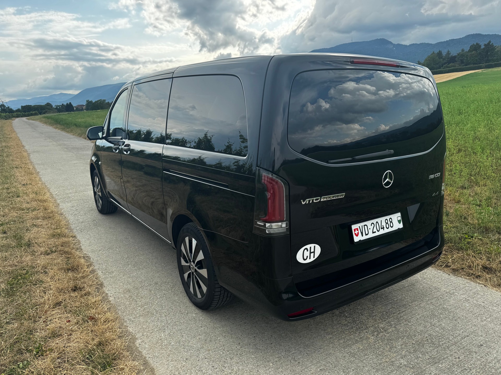MERCEDES-BENZ 116 CDI Lang Select Tourer 4Matic 9G-Tronic-image-4