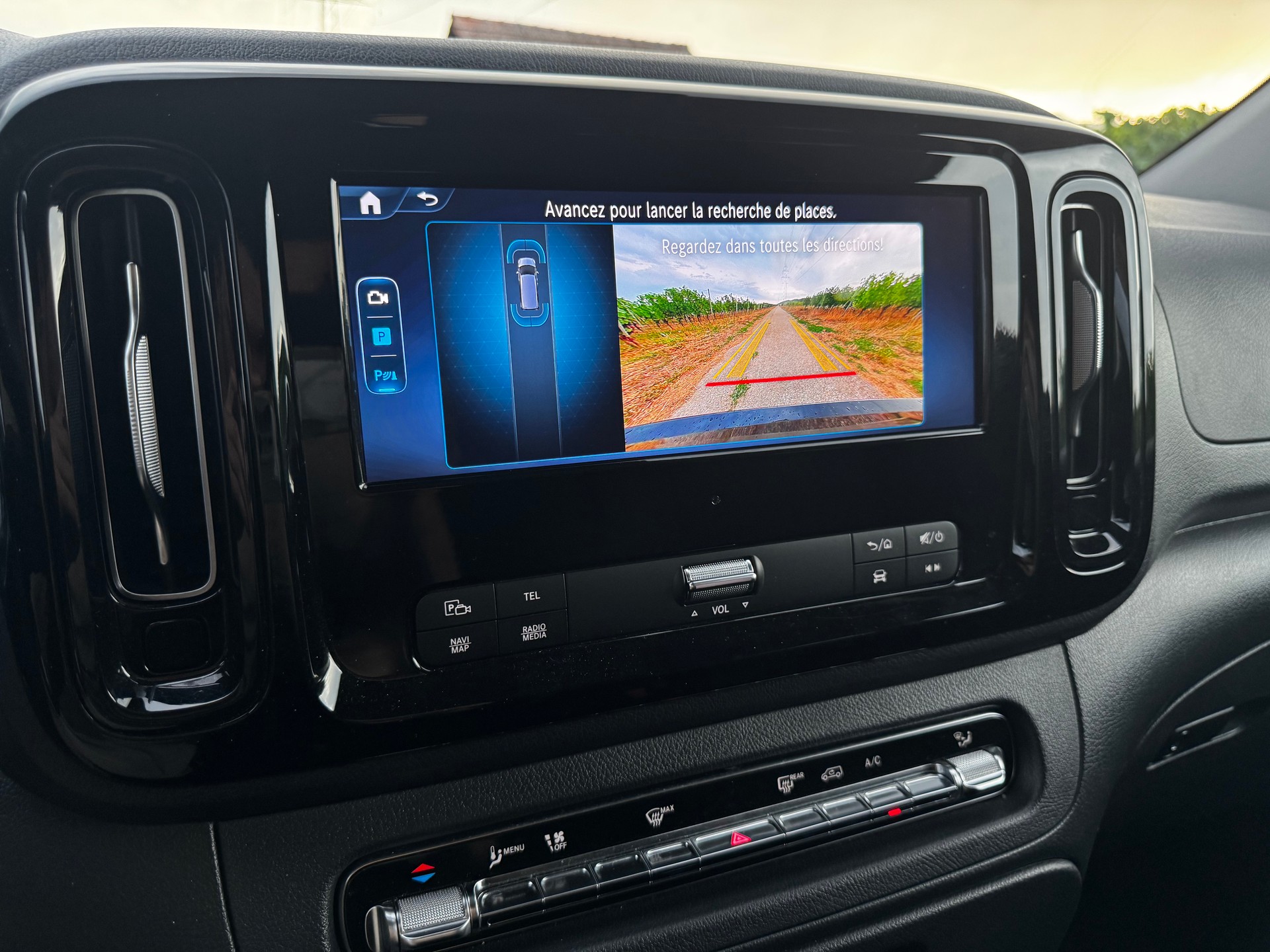 MERCEDES-BENZ 116 CDI Lang Select Tourer 4Matic 9G-Tronic-image-17