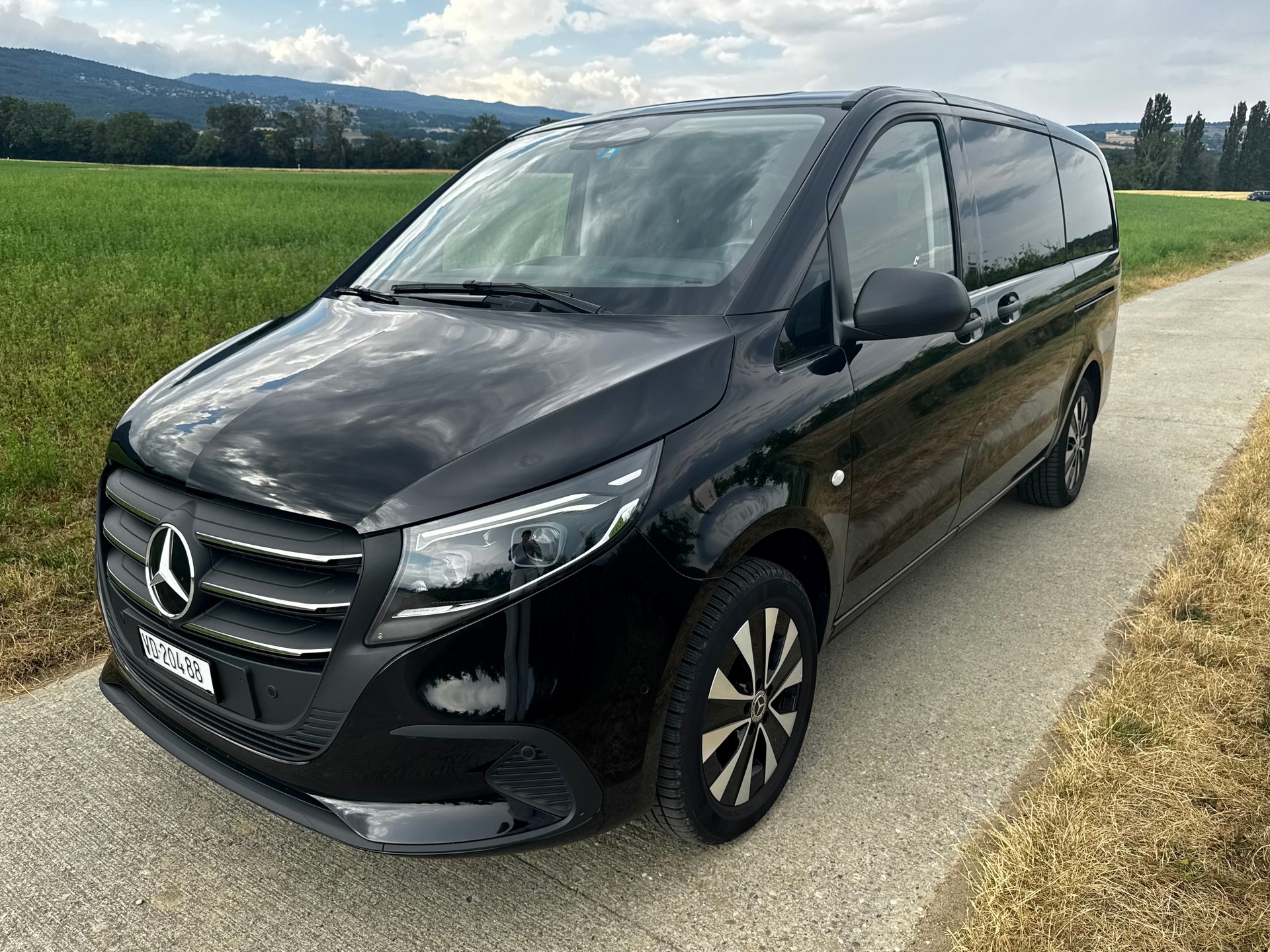 MERCEDES-BENZ 116 CDI Lang Select Tourer 4Matic 9G-Tronic-image-0