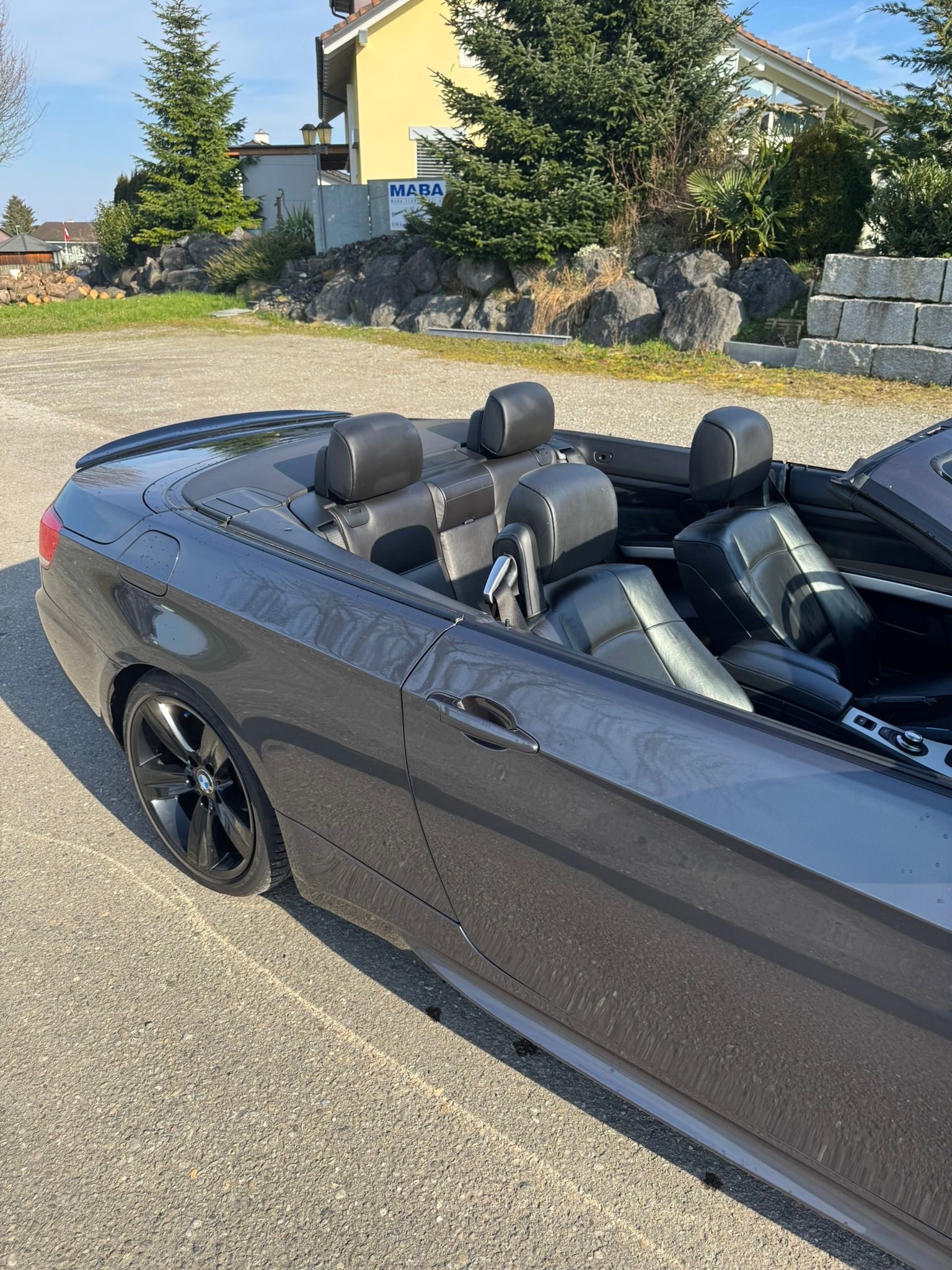 BMW 335i Cabriolet-image-6