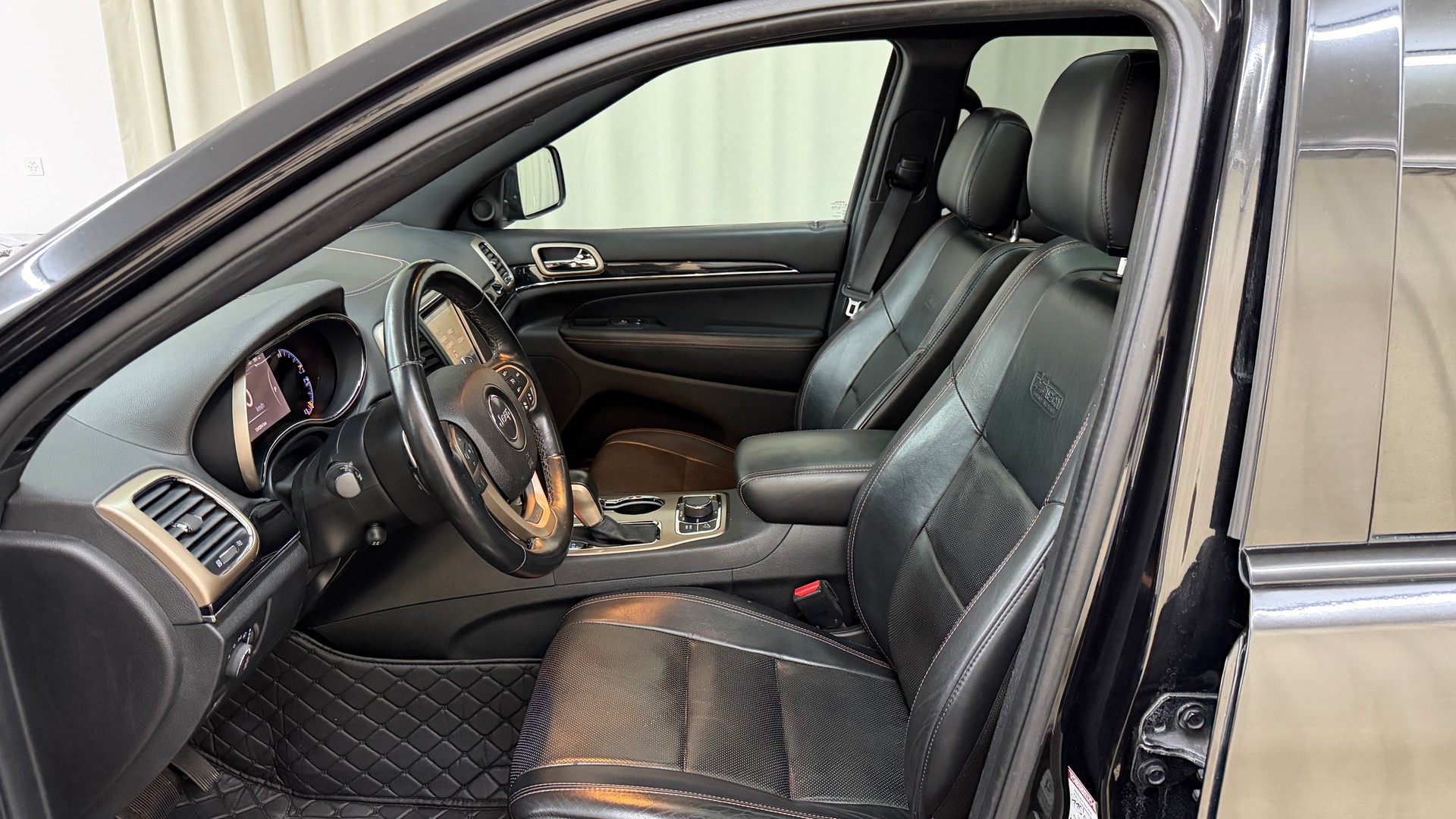 JEEP Grand Cherokee 3.0 CRD 75th Anniversary Automatic-image-6