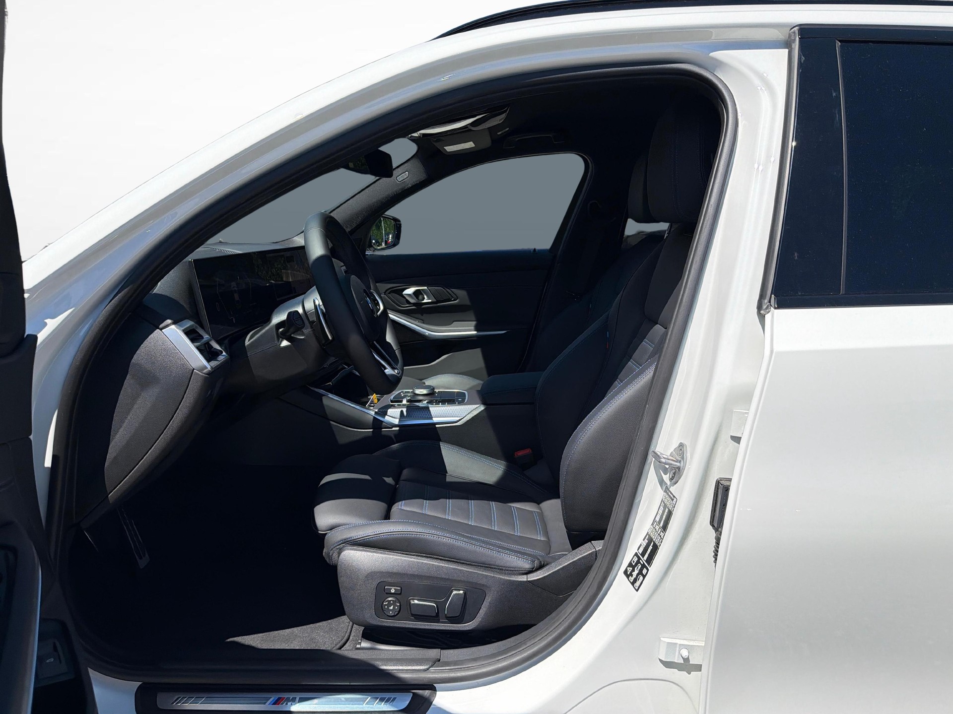 BMW 320d xDrive SAG Touring-image-9