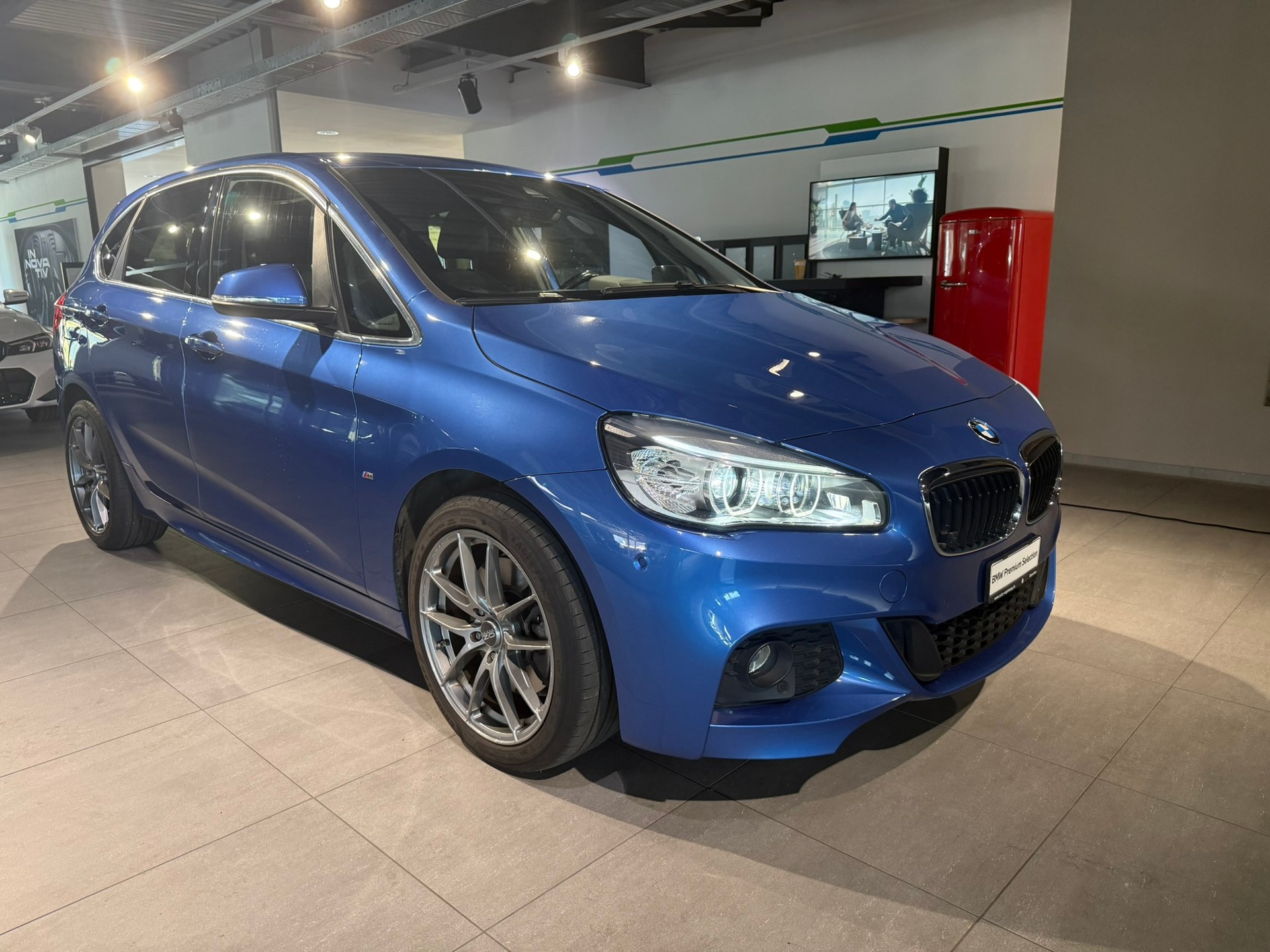 BMW 225i xDrive Active Tourer M Sport Steptronic-image-0