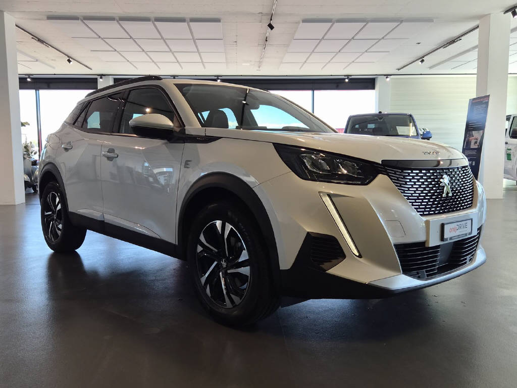 PEUGEOT 2008 1.2 PureTech 130 Allure-image-1