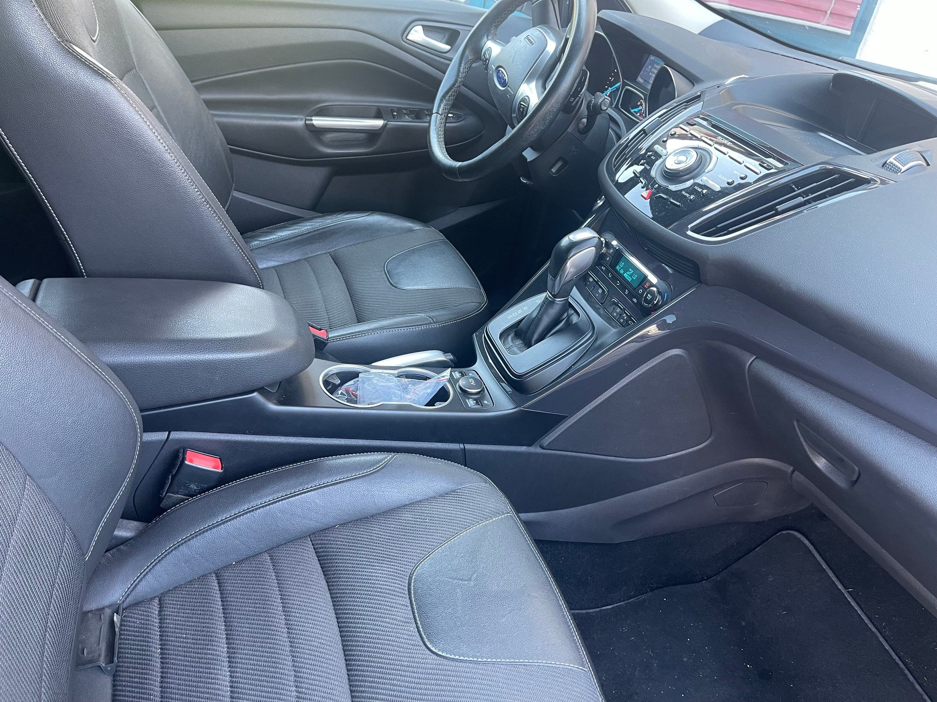 FORD Kuga 2.0 TDCi Titanium 4WD PowerShift-image-7