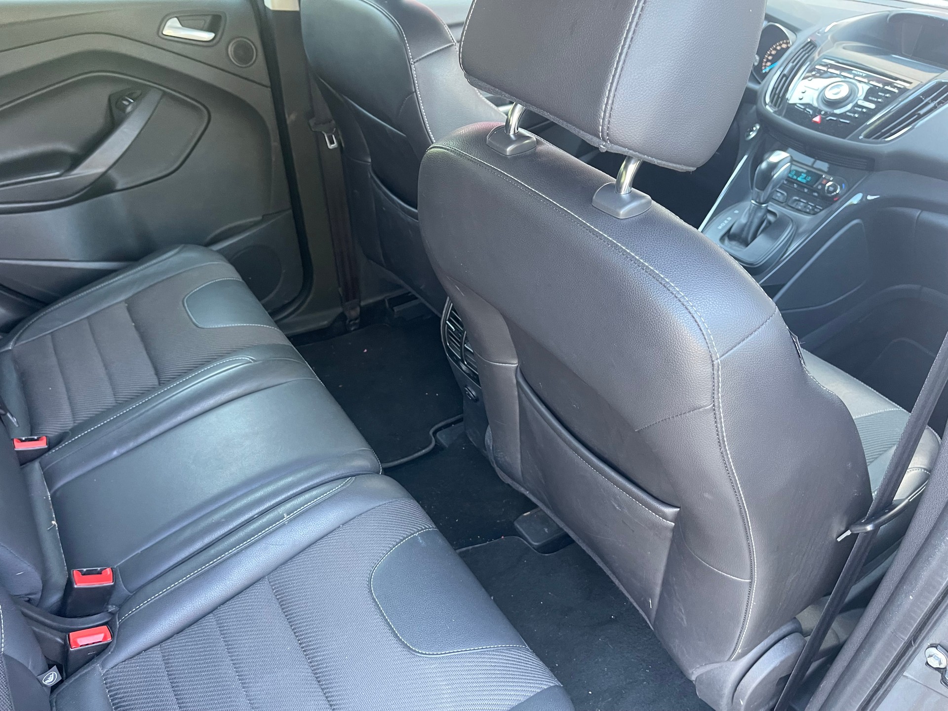 FORD Kuga 2.0 TDCi Titanium 4WD PowerShift-image-8