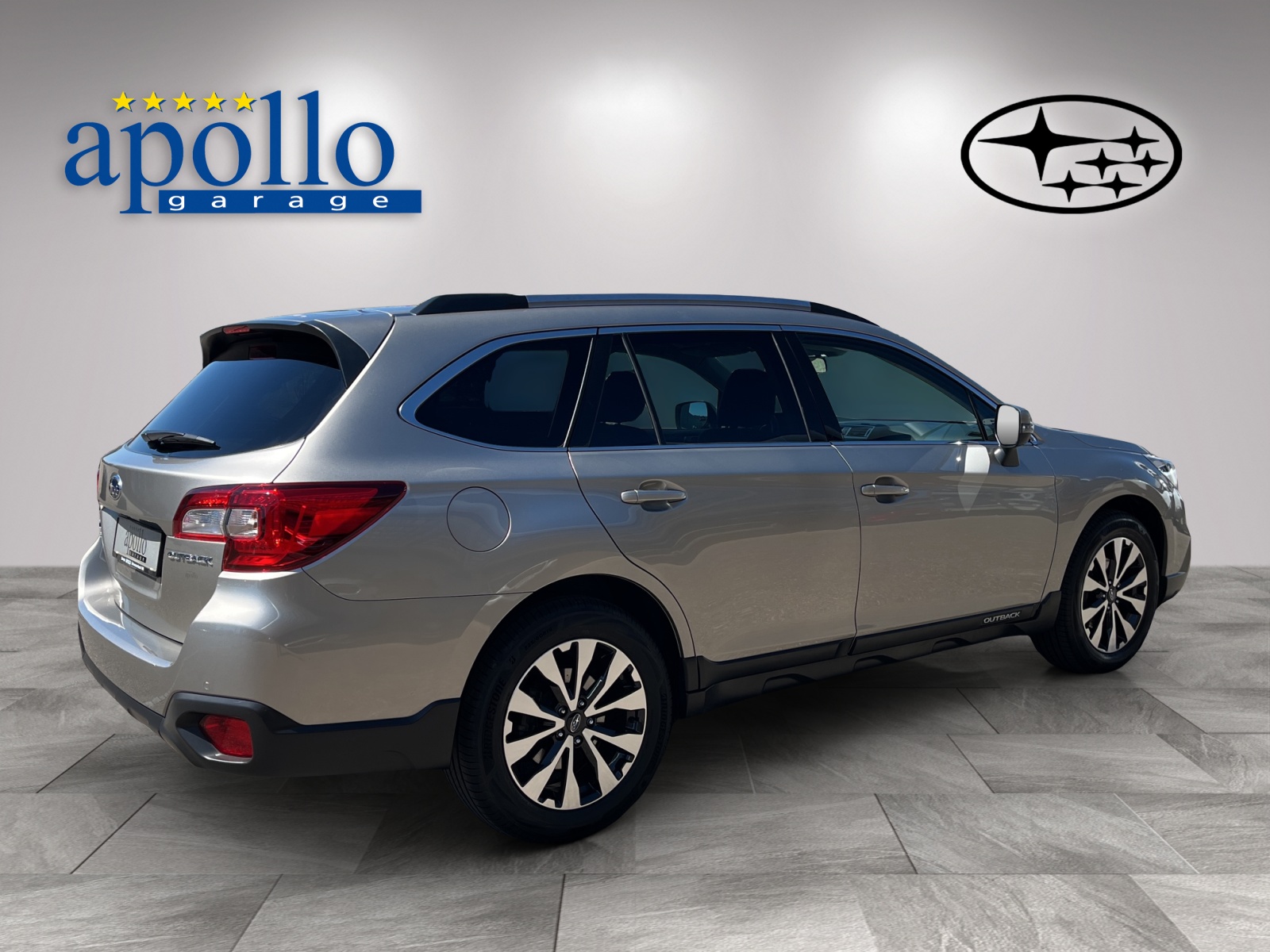 SUBARU Outback 2.5i Luxury-image-4