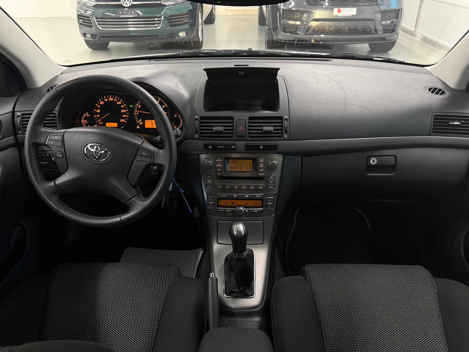 TOYOTA Avensis 1.8 VVT-i Linea Terra Sportswagon-image-9