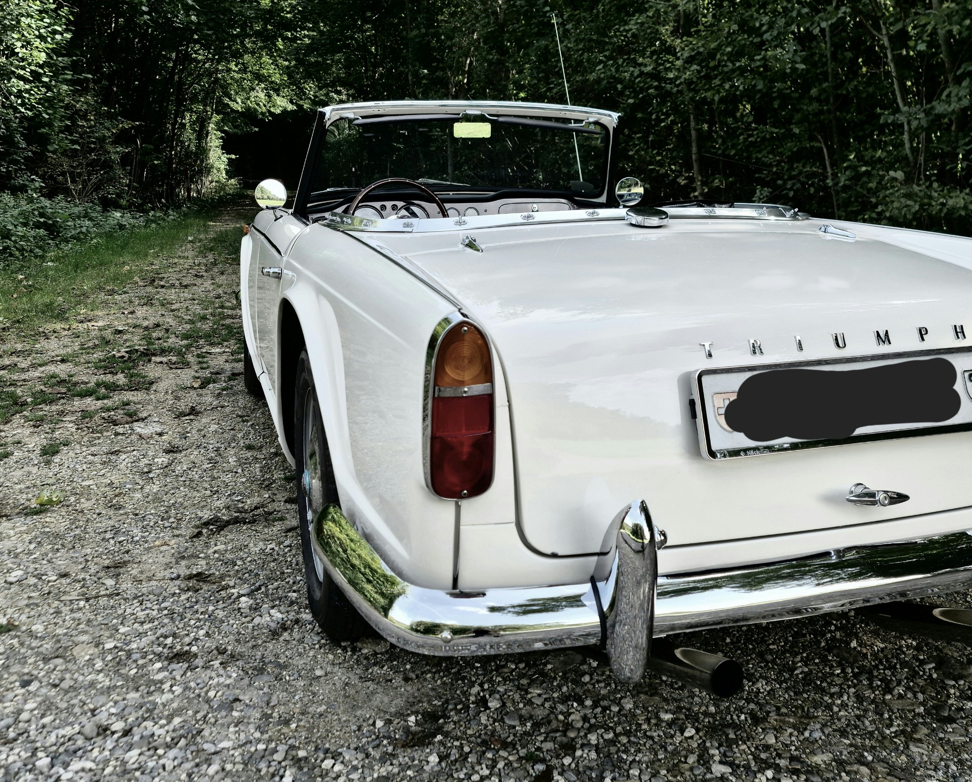 TRIUMPH TR4A-image-2