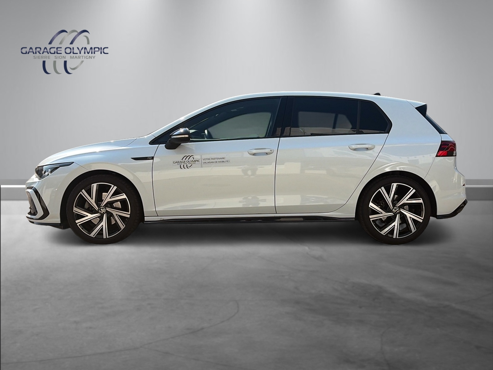 VW Golf 2.0 TSI R-Line DSG 4 Motion-image-1