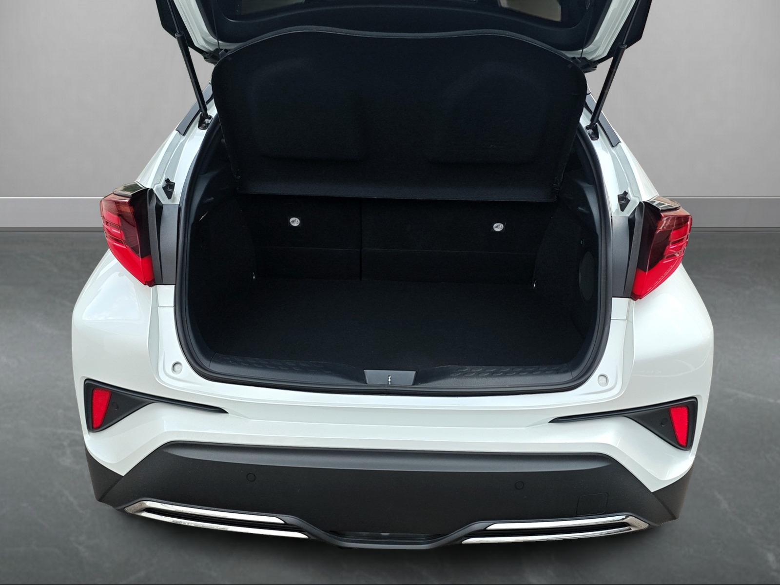 TOYOTA C-HR 2.0 VVTi HSD Move-image-14
