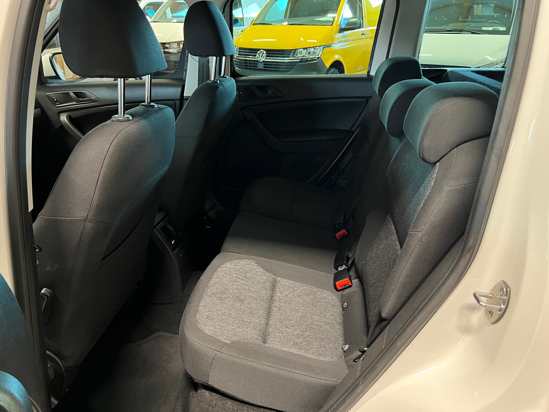 SKODA Yeti 2.0 TDI Active 4x4 DSG-image-12