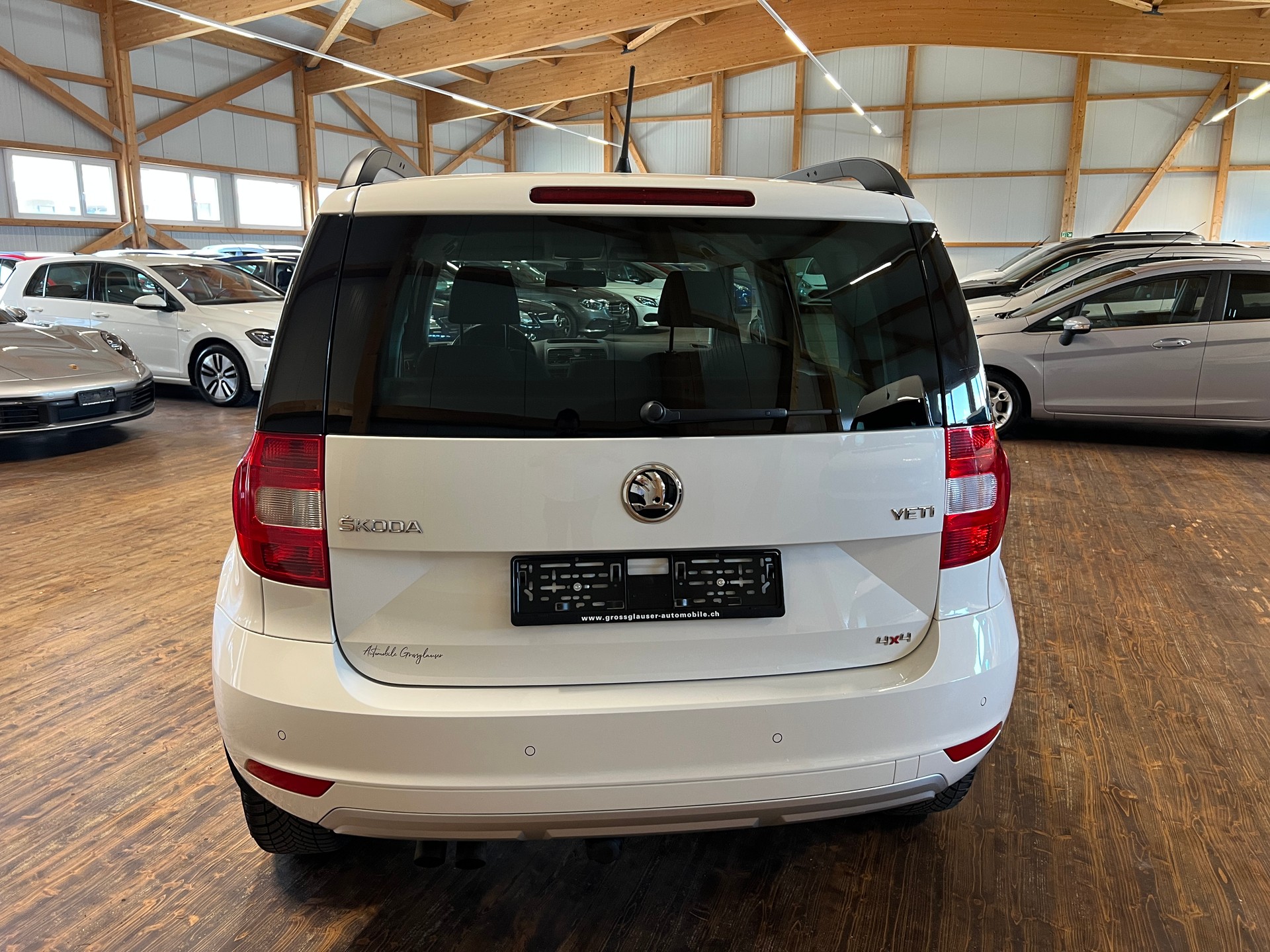 SKODA Yeti 2.0 TDI Active 4x4 DSG-image-5