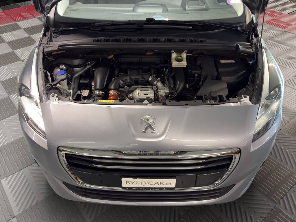 PEUGEOT 5008 1.6 THP Allure Tiptronic-image-11