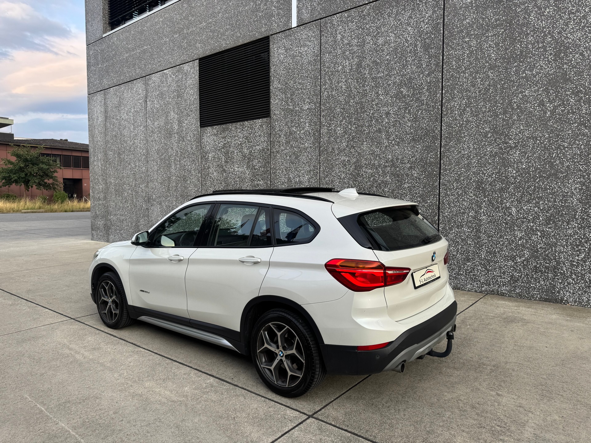 BMW X1 xDrive 20d Sport Line Steptronic-image-4