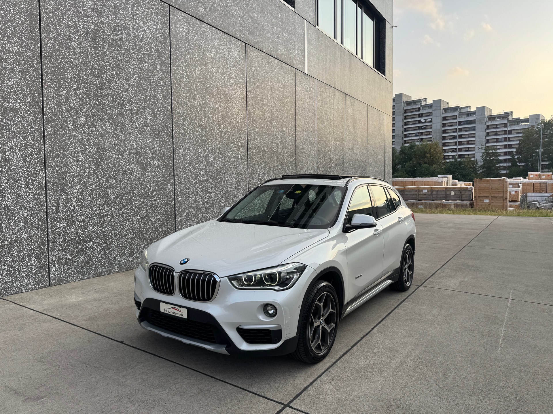 BMW X1 xDrive 20d Sport Line Steptronic-image-0
