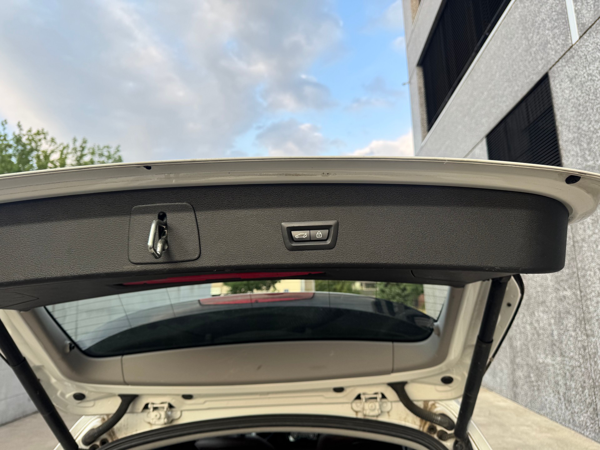 BMW X1 xDrive 20d Sport Line Steptronic-image-16
