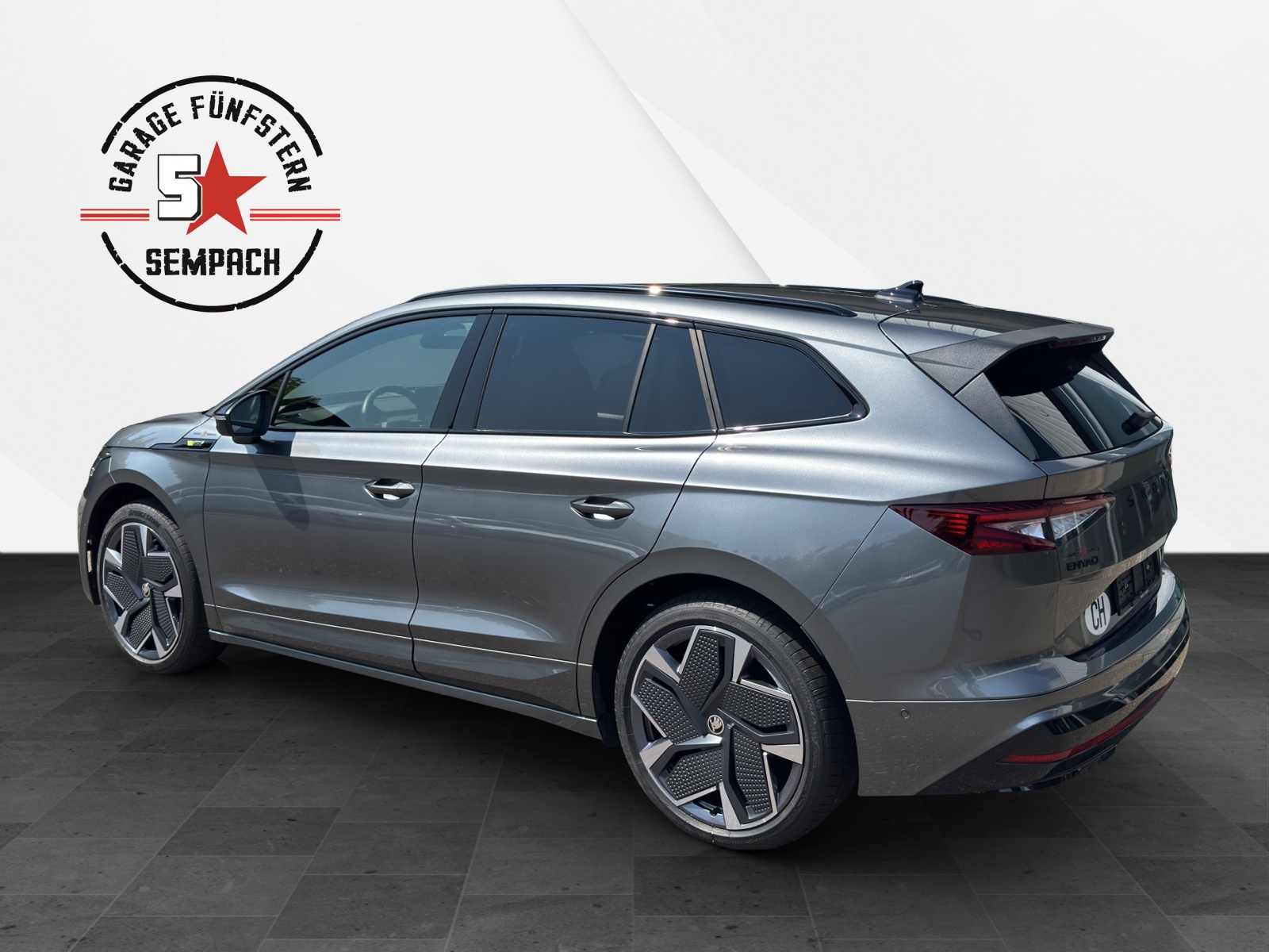 SKODA Enyaq 4x4 RS-image-2