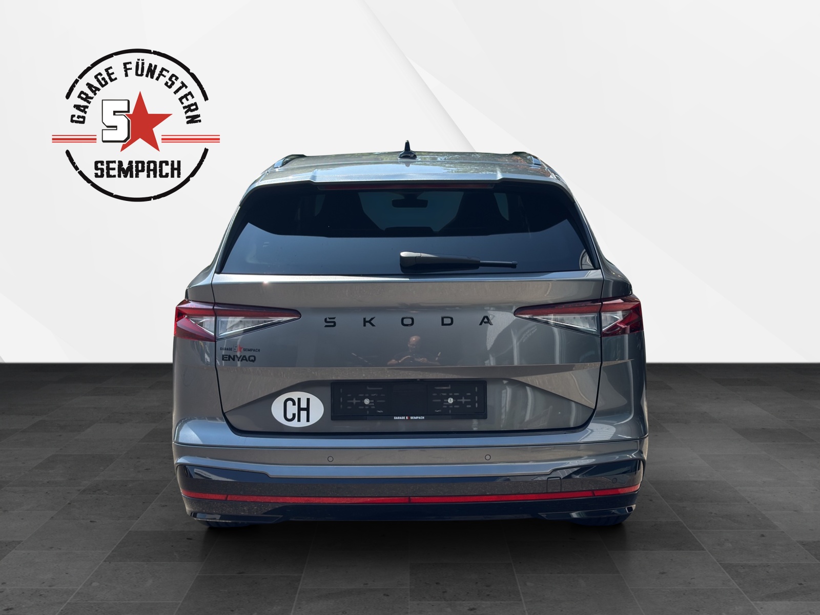 SKODA Enyaq 4x4 RS-image-3