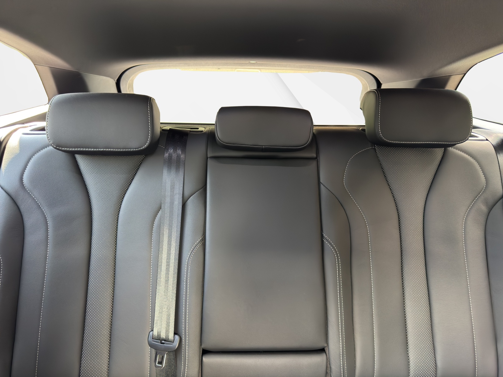 SKODA Enyaq 4x4 RS-image-12