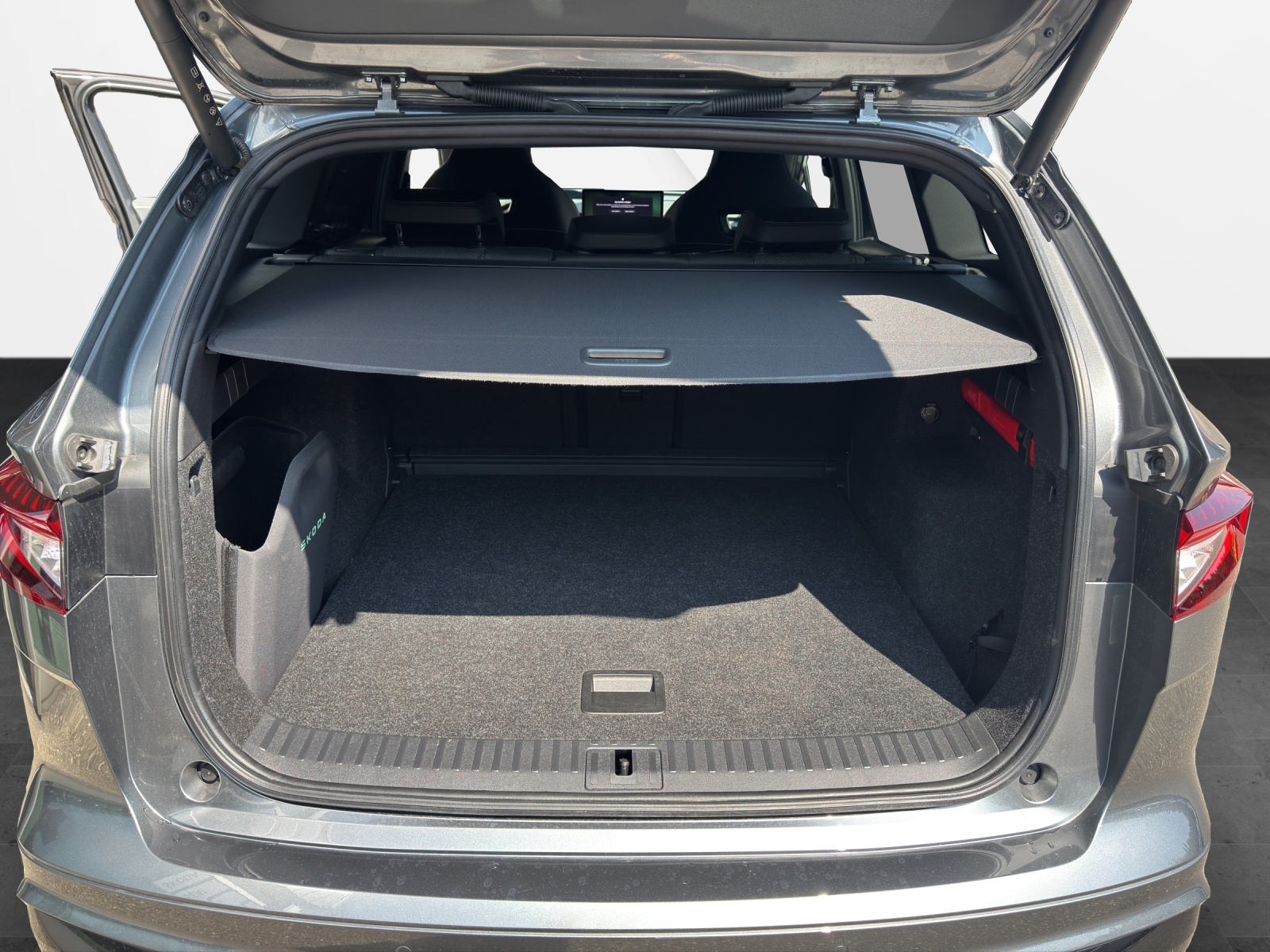 SKODA Enyaq 4x4 RS-image-15