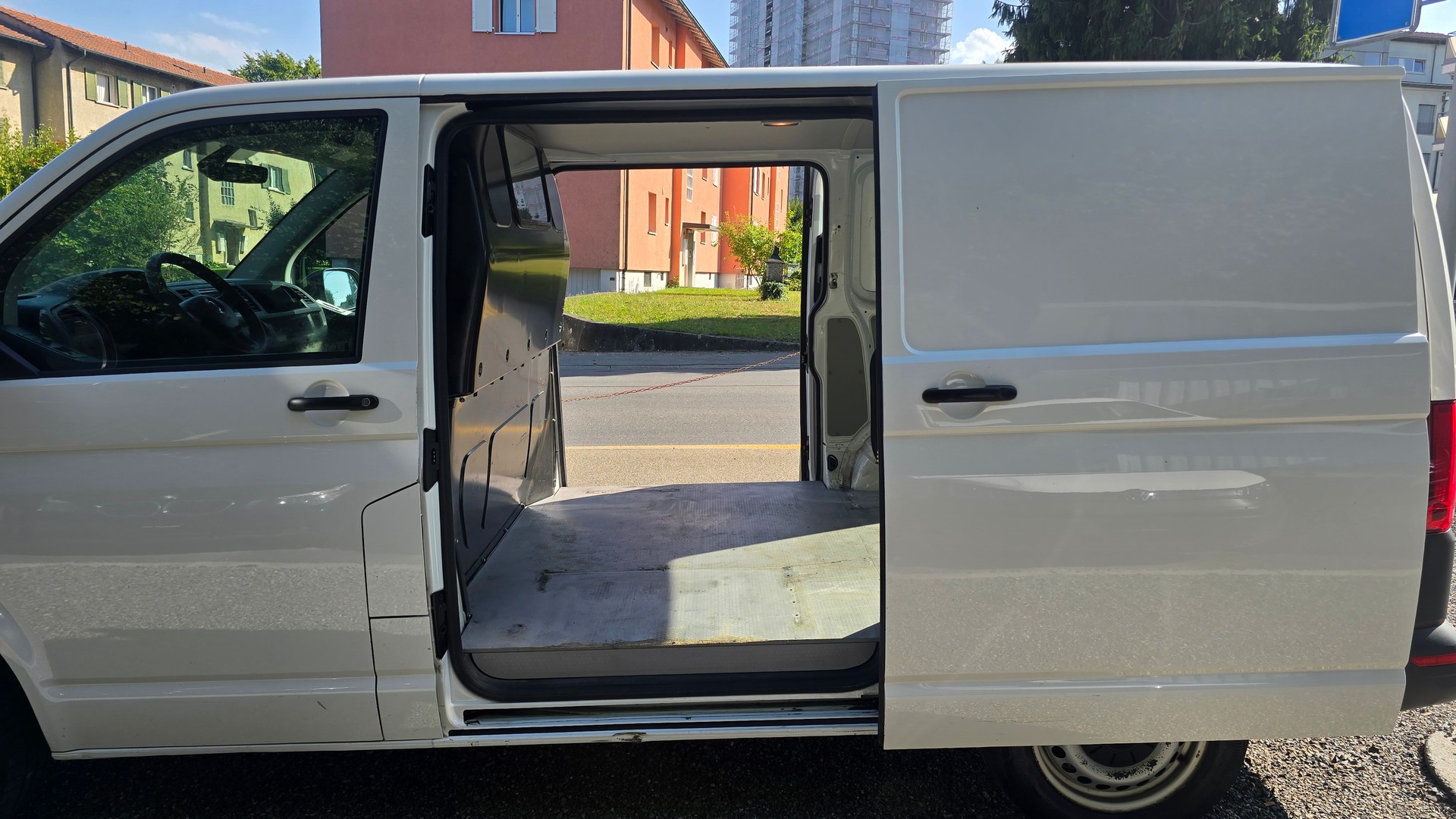 VW T6 2.0 TDI DSG-image-11