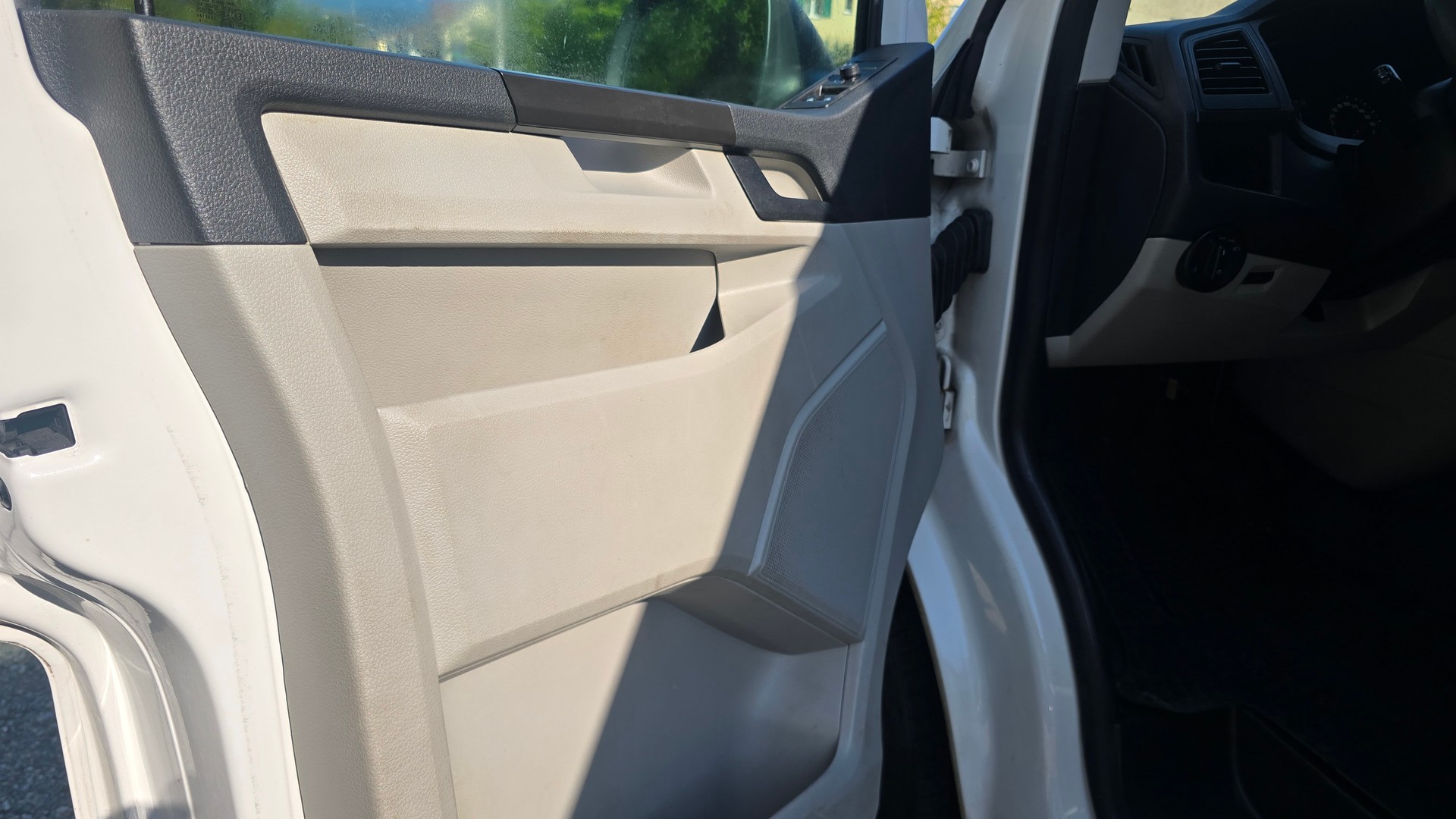 VW T6 2.0 TDI DSG-image-15