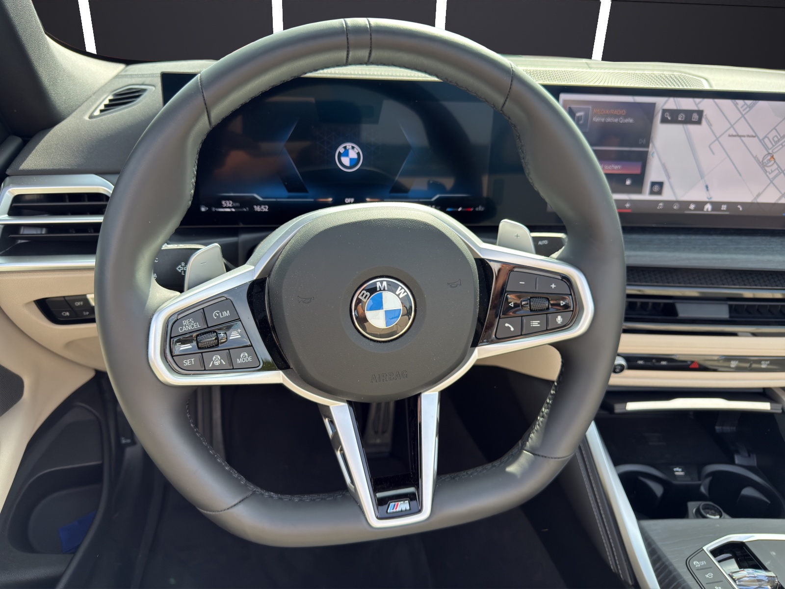 BMW 420i SAG Cabrio-image-13