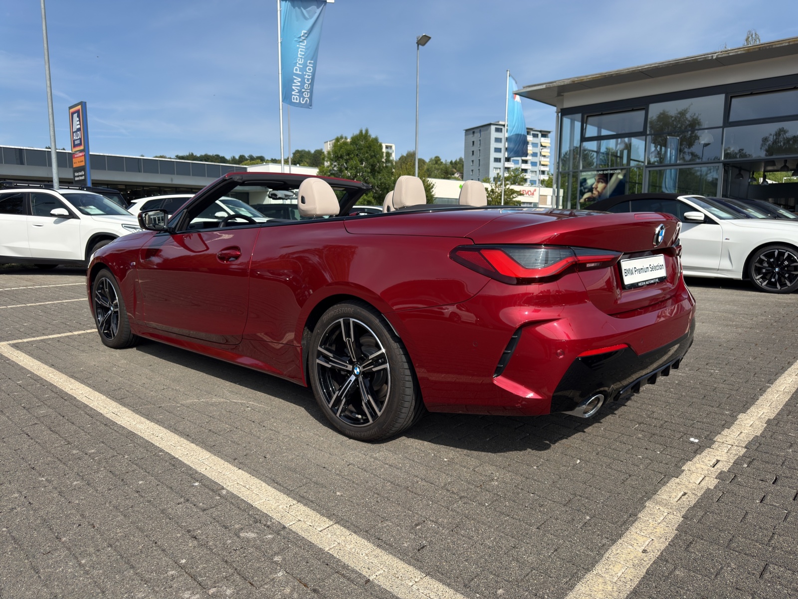 BMW 420i SAG Cabrio-image-10