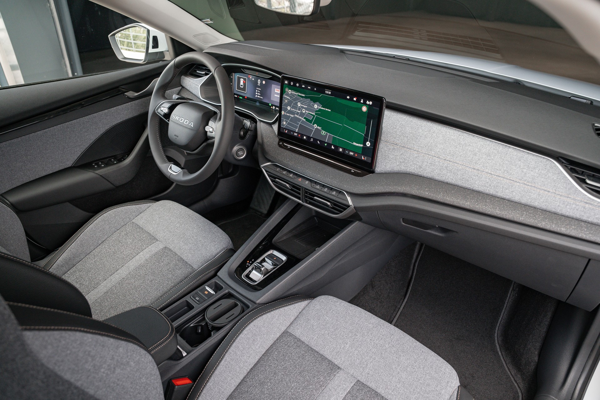 SKODA Octavia Combi 1.5 TSI mHEV DSG Selection-image-13