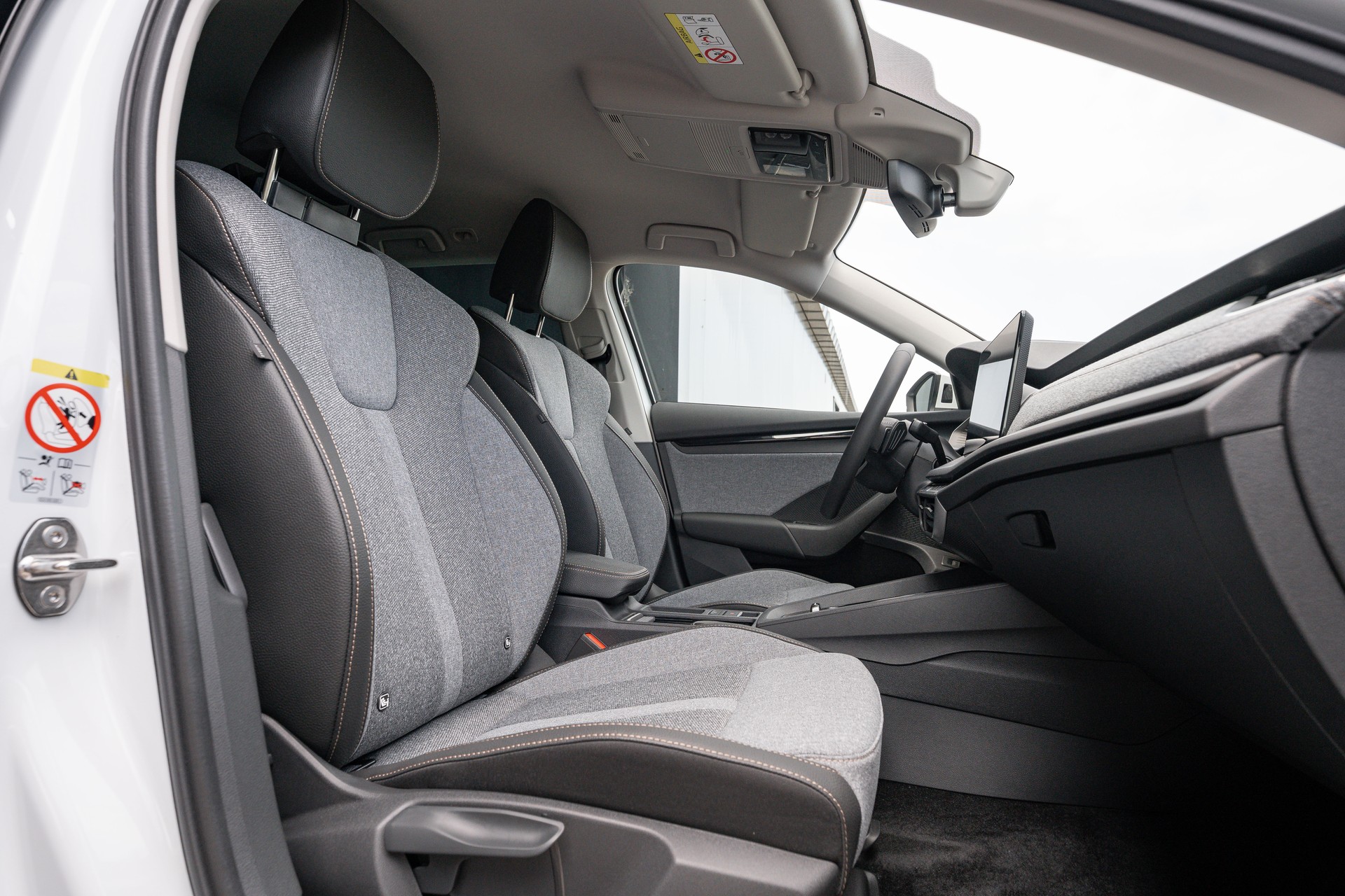 SKODA Octavia Combi 1.5 TSI mHEV DSG Selection-image-10