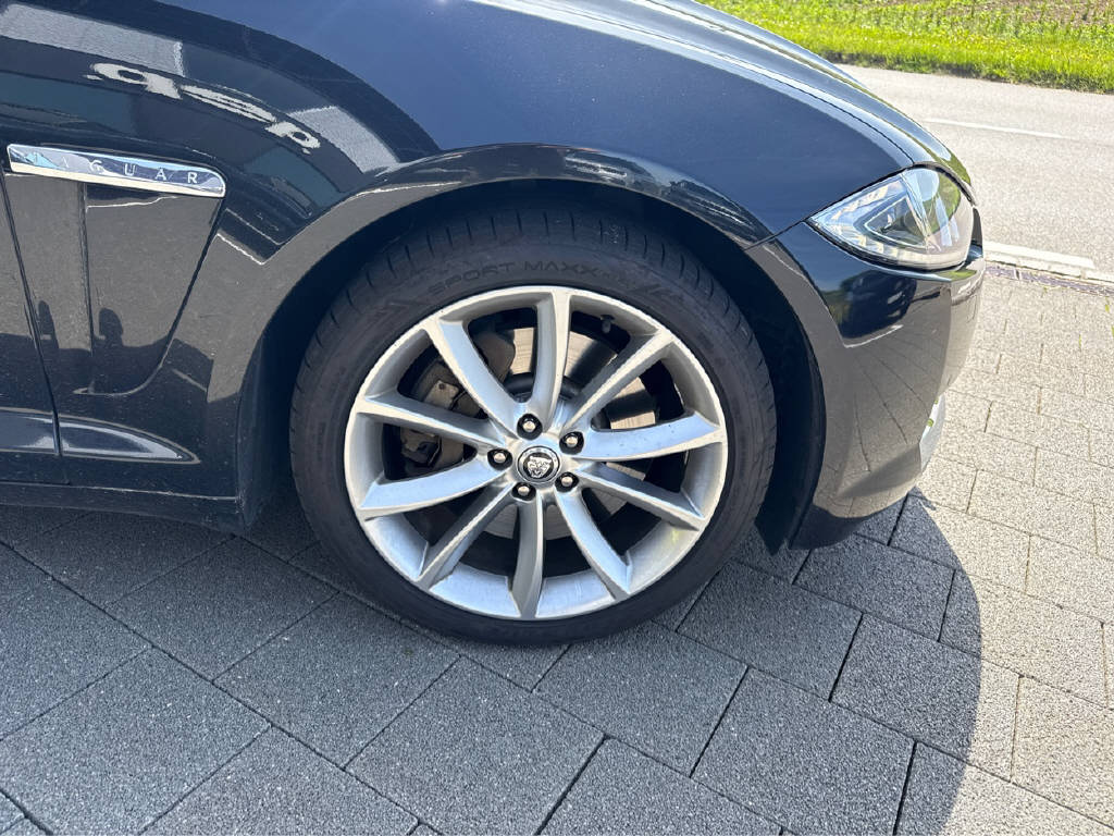 JAGUAR XF 3.0 V6 D S Premium Luxury-image-11
