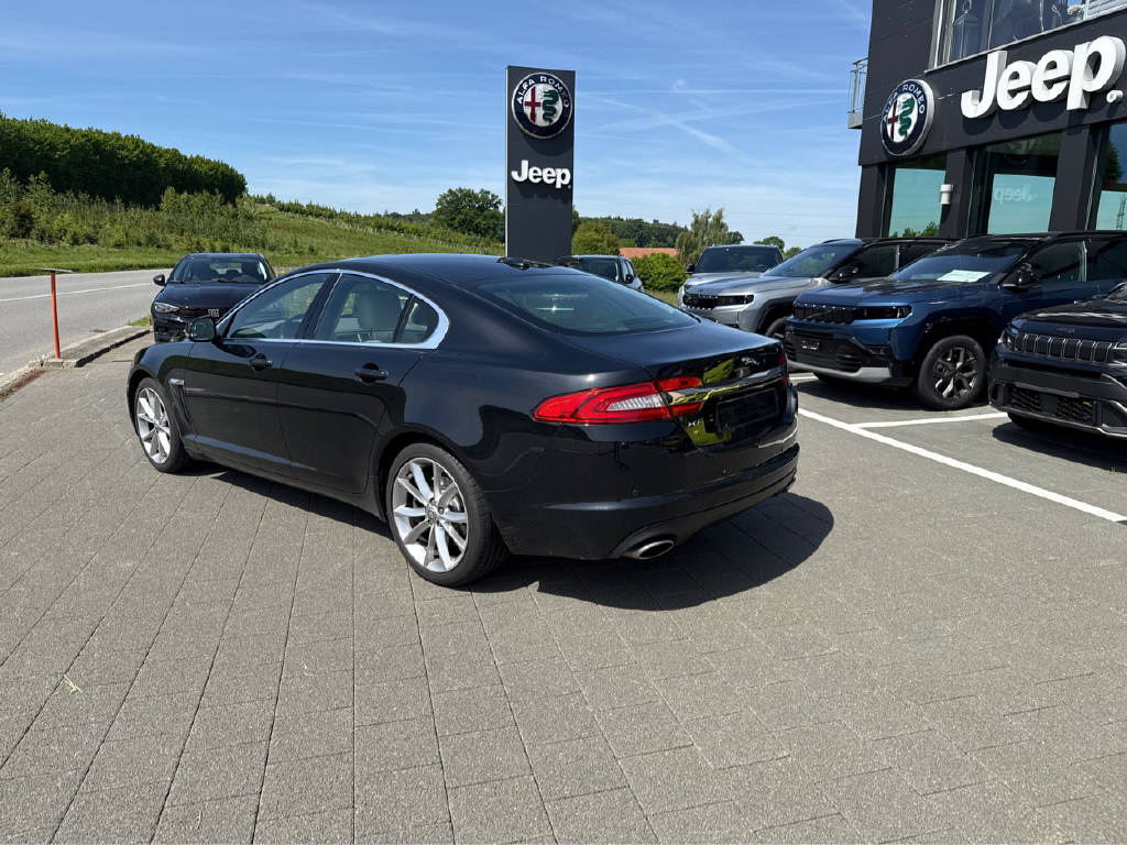 JAGUAR XF 3.0 V6 D S Premium Luxury-image-9