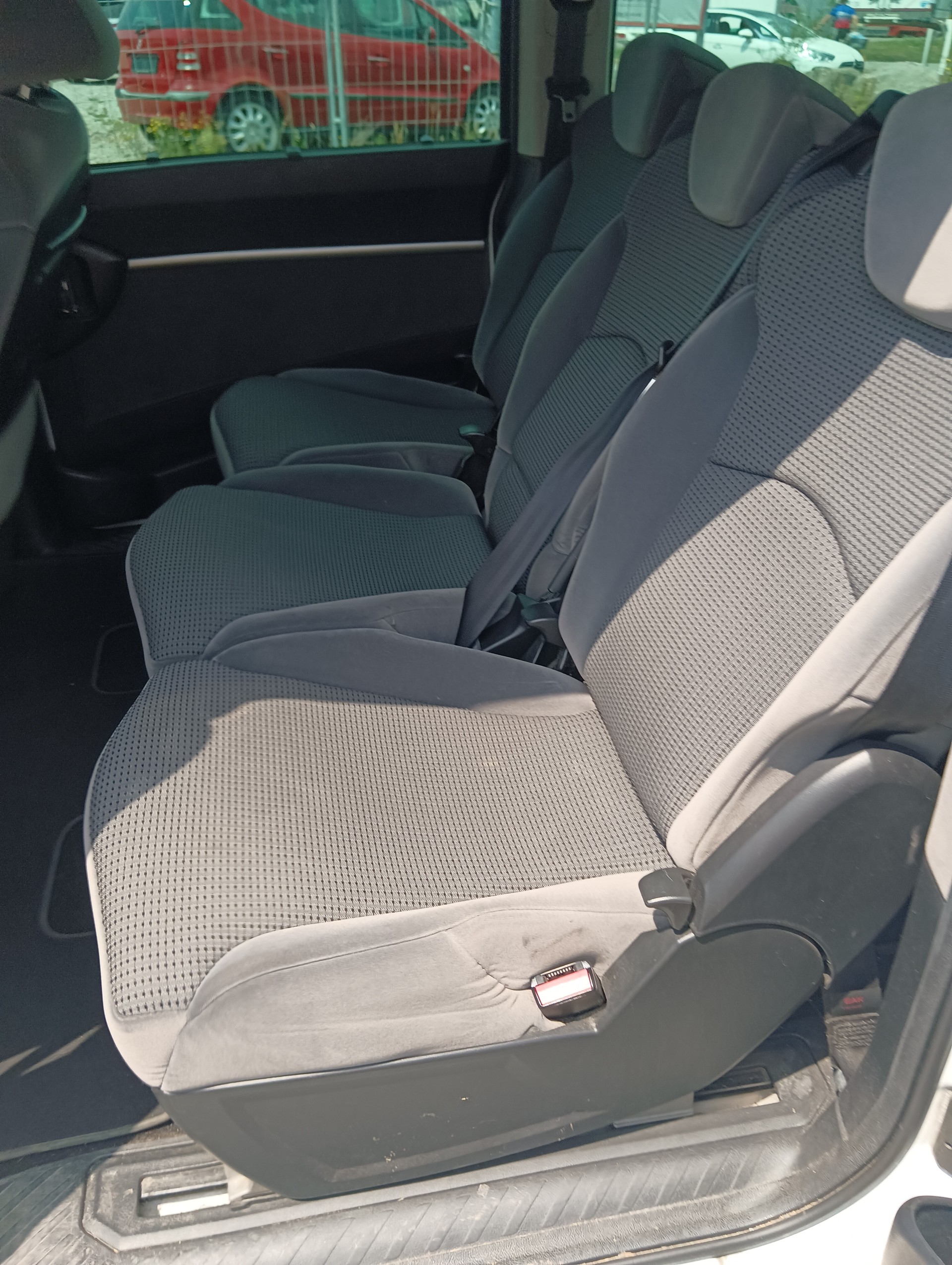 PEUGEOT 807 2.0 16V HDi Family+-image-7