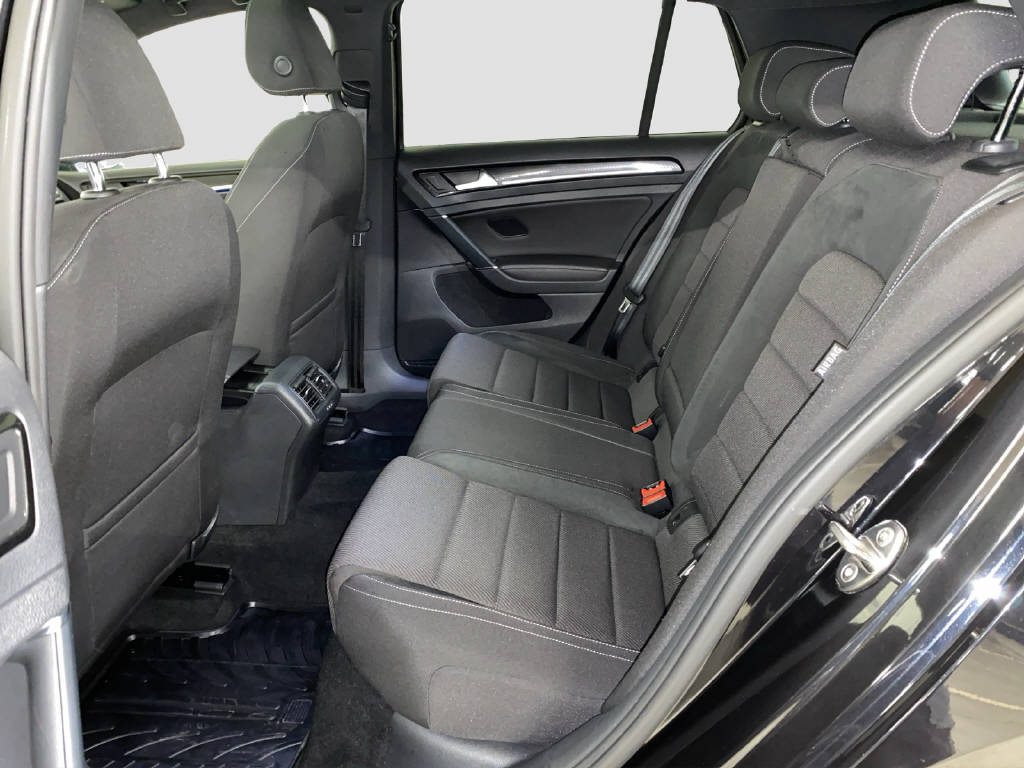 VW Golf VII 2.0 TSI R DSG 4motion-image-12