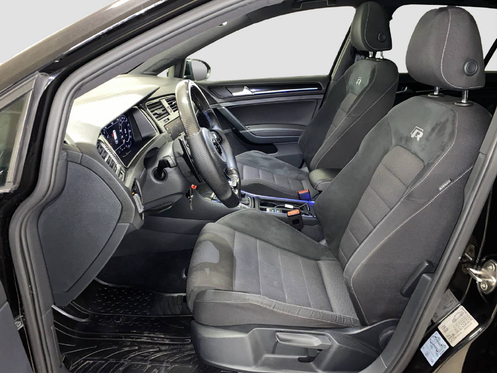 VW Golf VII 2.0 TSI R DSG 4motion-image-5