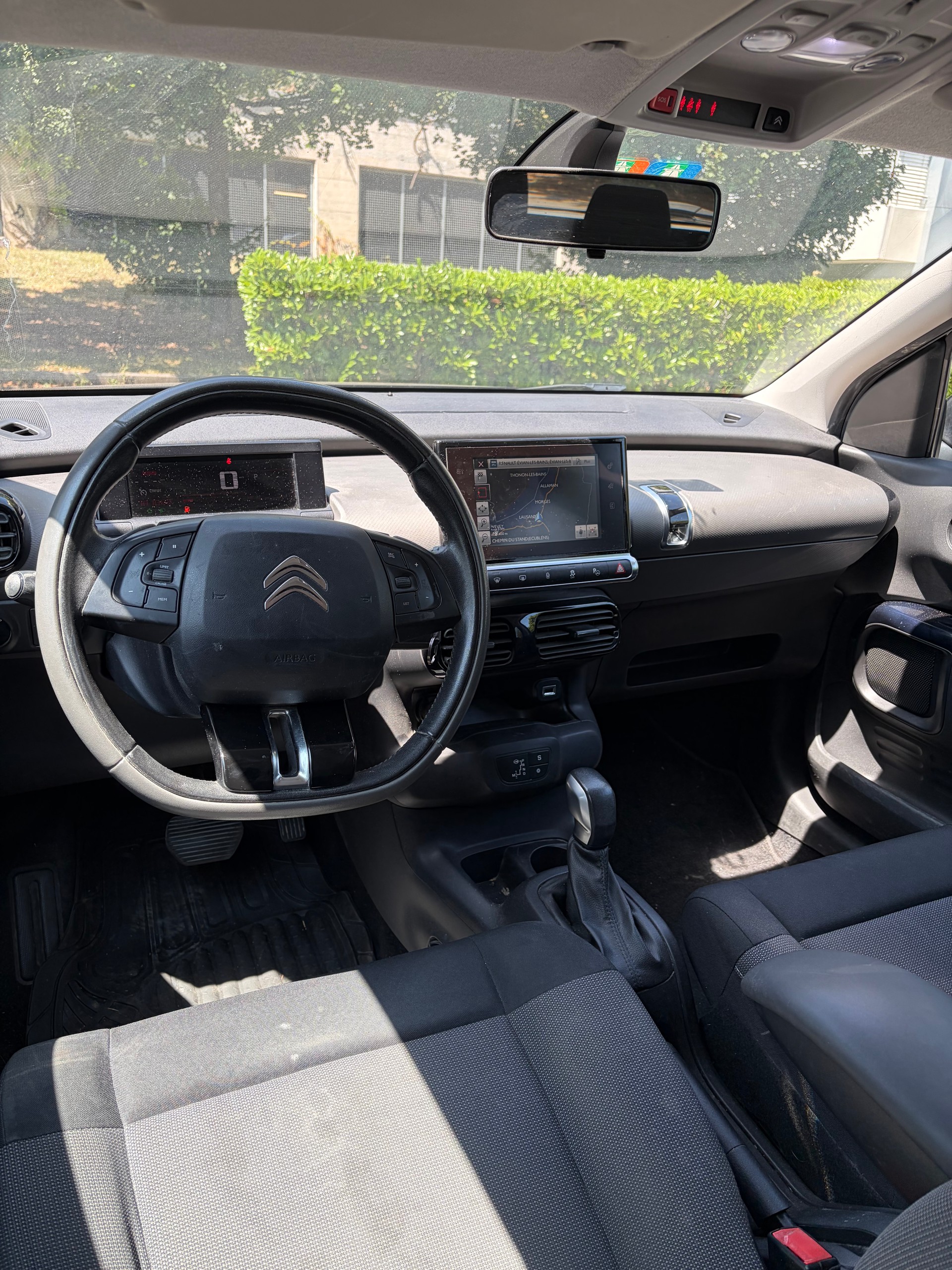 CITROEN C4 Cactus 1.2 e-THP Shine Editionl EAT6-image-11