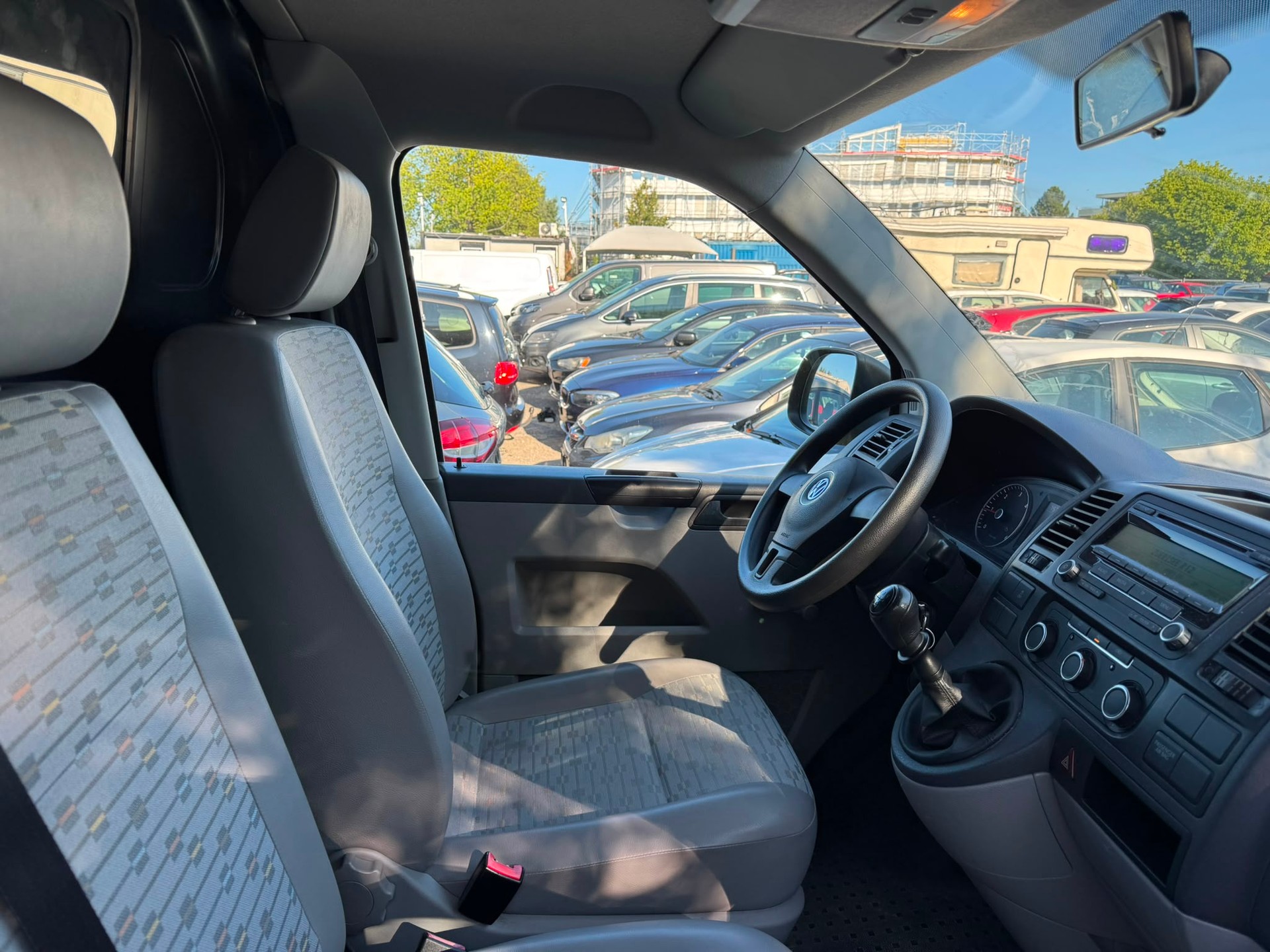 VW T5 2.0 TDI Entry-image-8