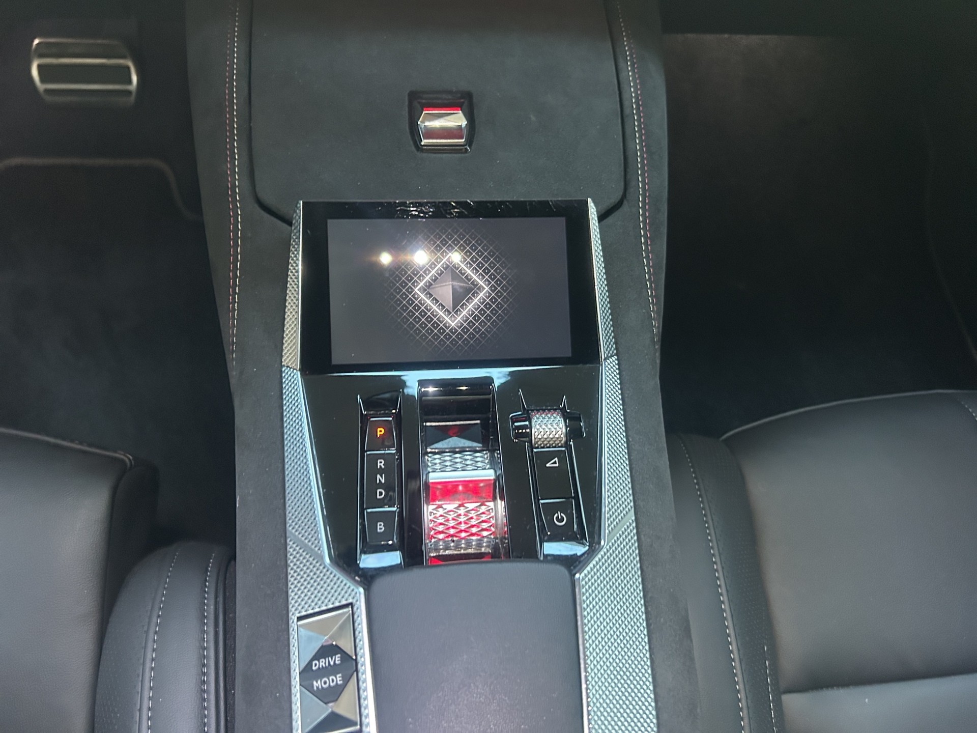 DS AUTOMOBILES 4 1.6 E-Tense Performance Line+-image-18