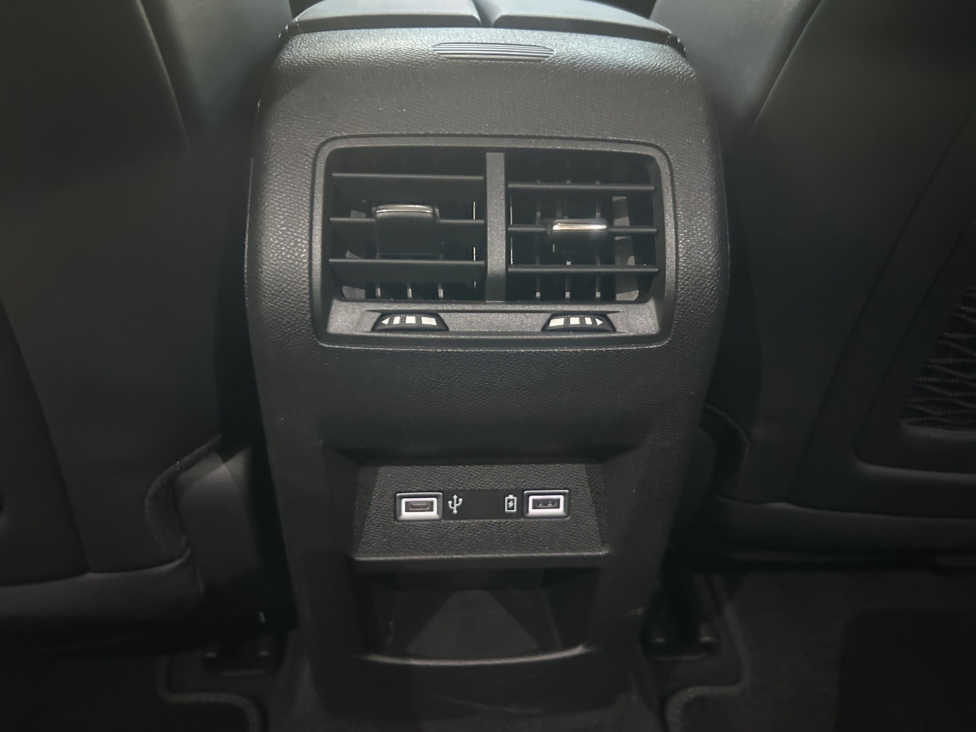 DS AUTOMOBILES 4 1.6 E-Tense Performance Line+-image-10