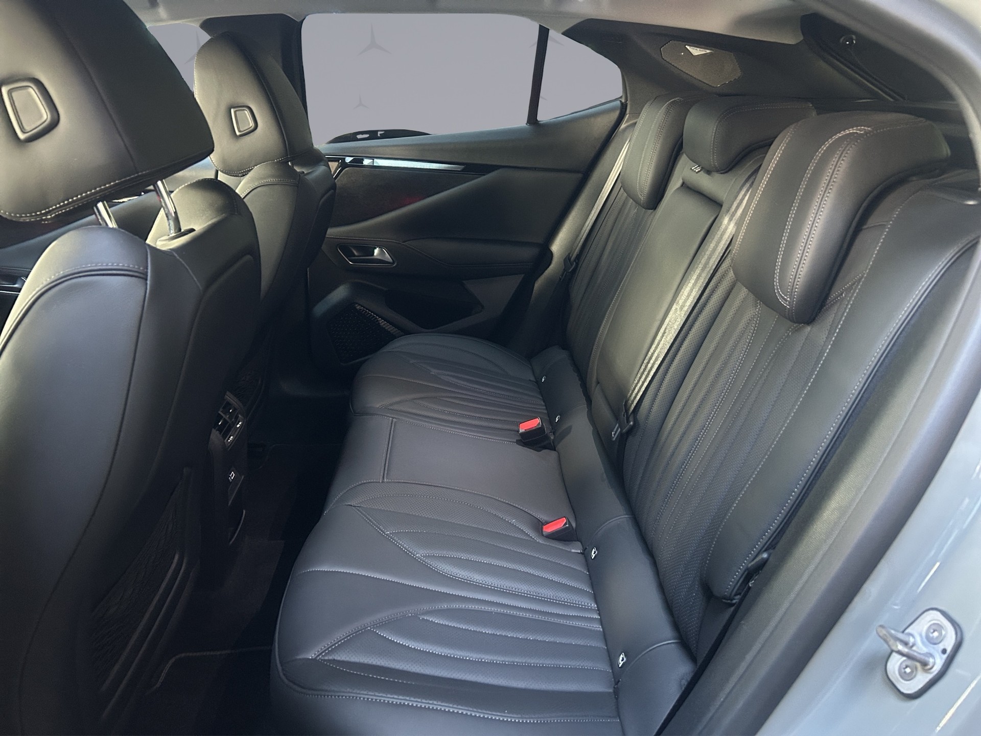 DS AUTOMOBILES 4 1.6 E-Tense Performance Line+-image-9