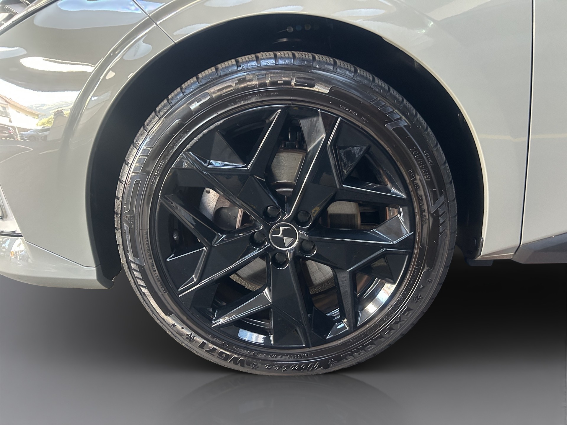 DS AUTOMOBILES 4 1.6 E-Tense Performance Line+-image-19