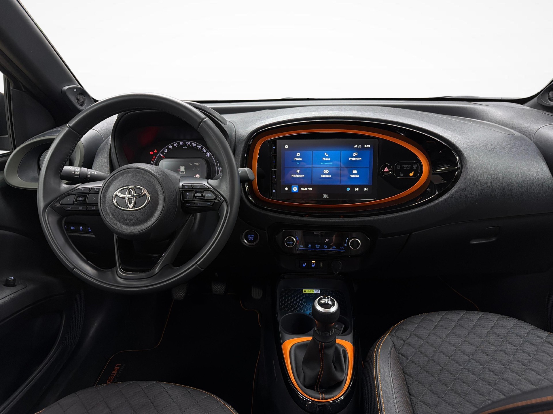TOYOTA Aygo X 1.0 VVT-i Limited-image-8