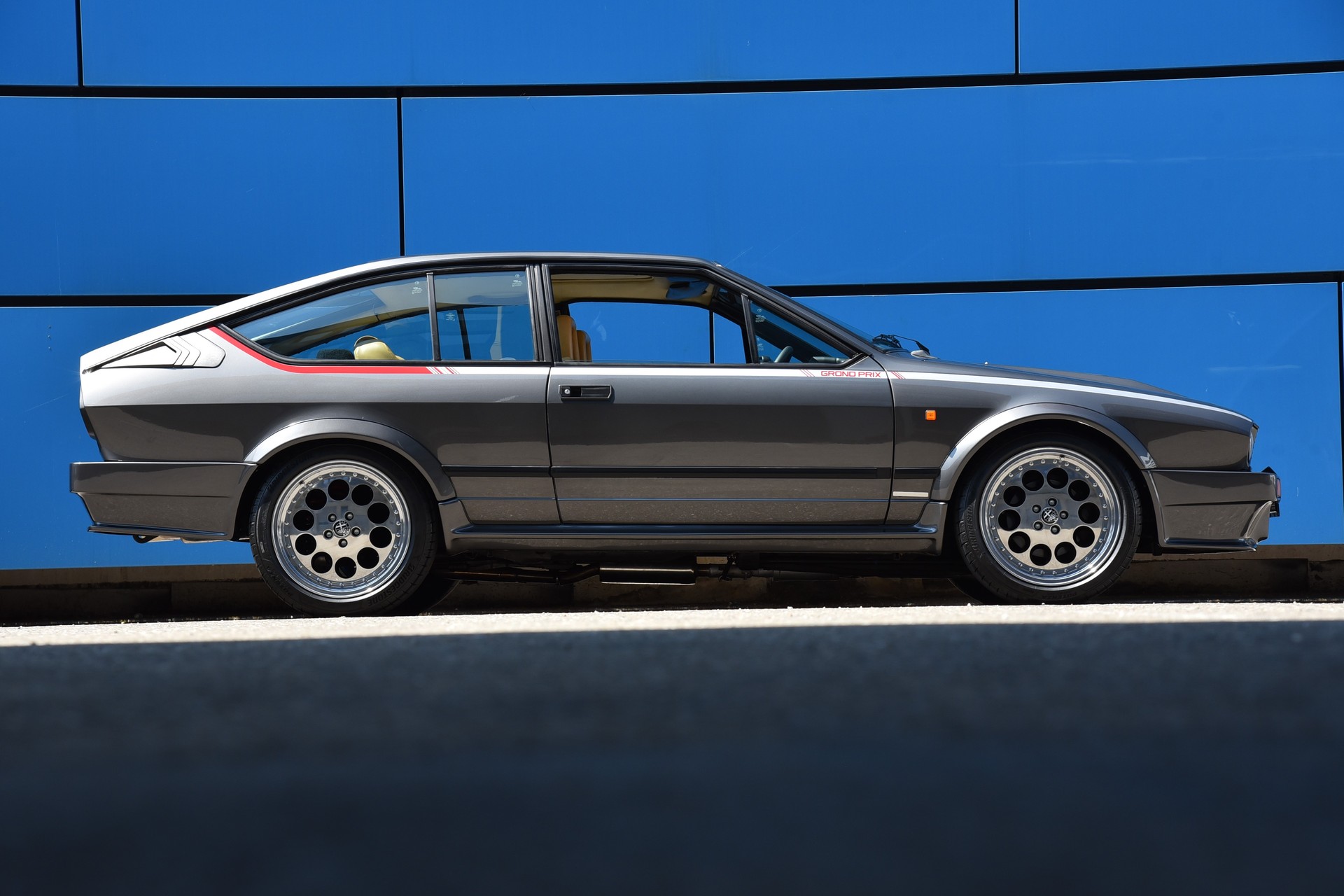 ALFA ROMEO GTV 6 2.5 Grand Prix-image-6
