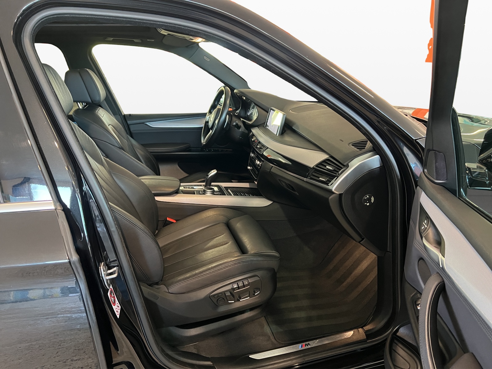BMW X5 xDrive 30d Steptronic-image-8