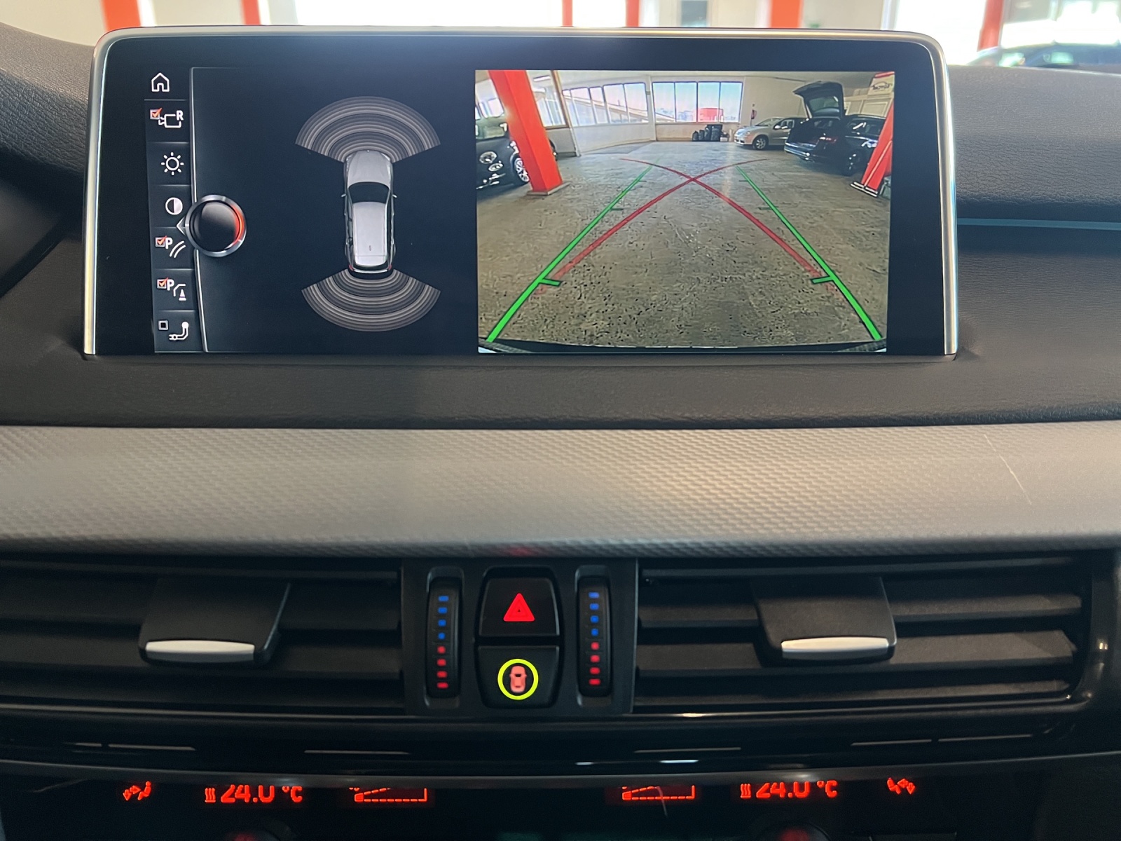 BMW X5 xDrive 30d Steptronic-image-16