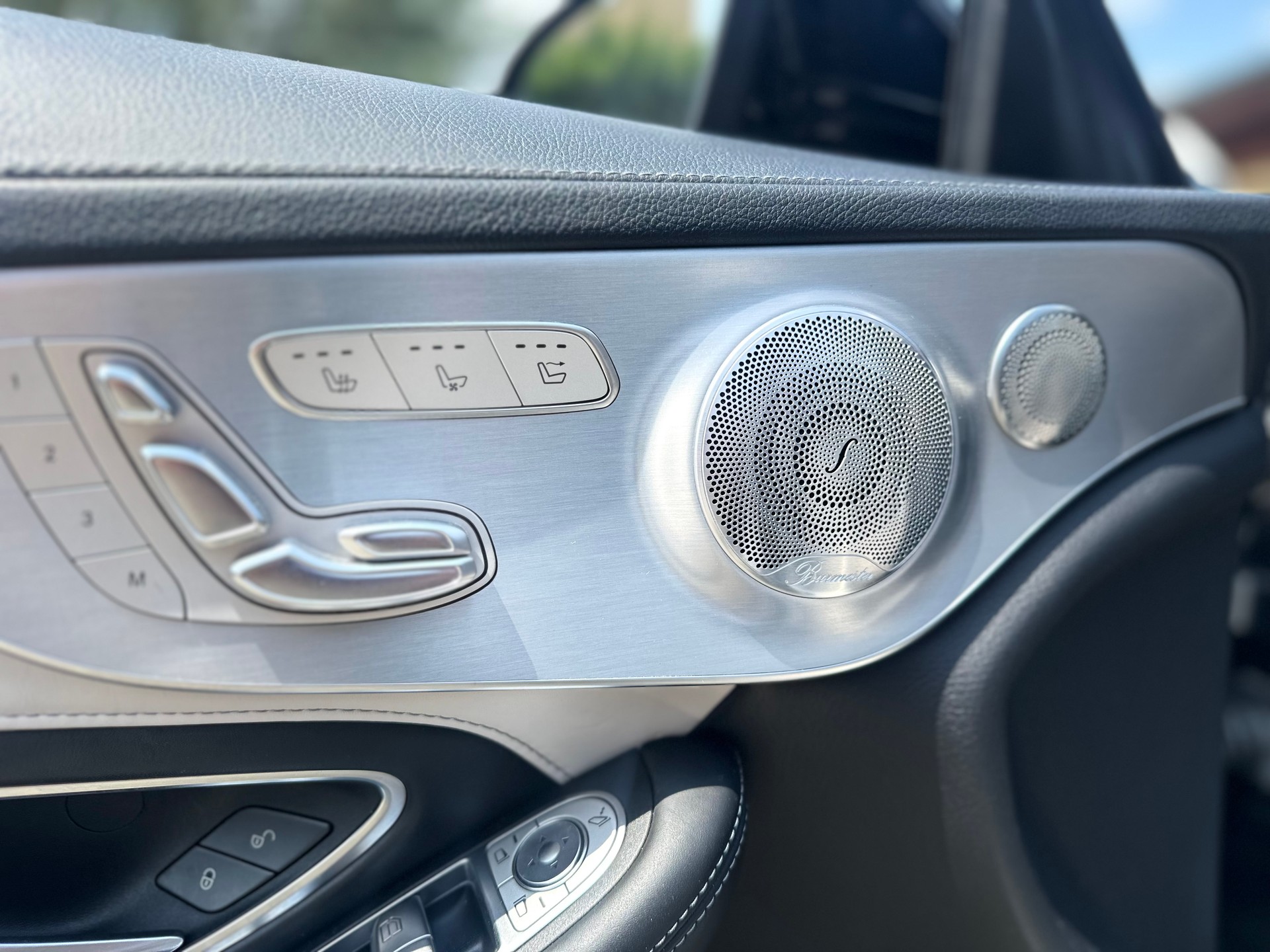 MERCEDES-BENZ C 63 S Cabriolet AMG Speedshift-image-9