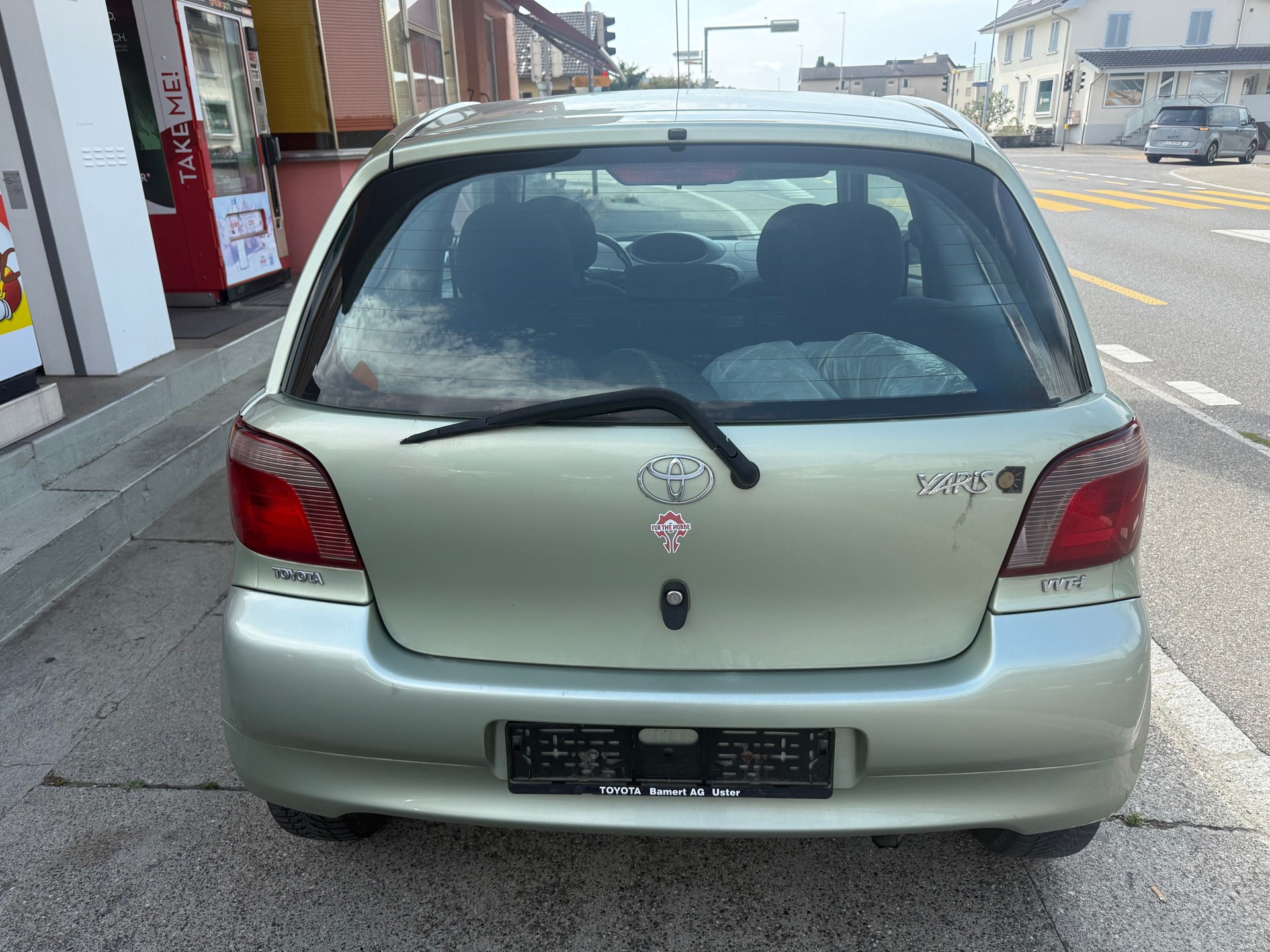 TOYOTA Yaris 1.3 Linea Sol-image-4