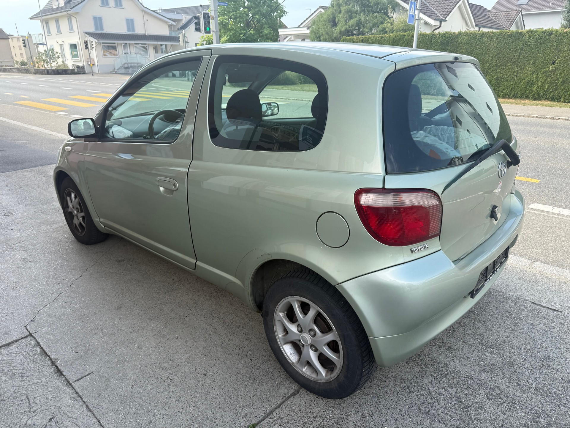 TOYOTA Yaris 1.3 Linea Sol-image-5